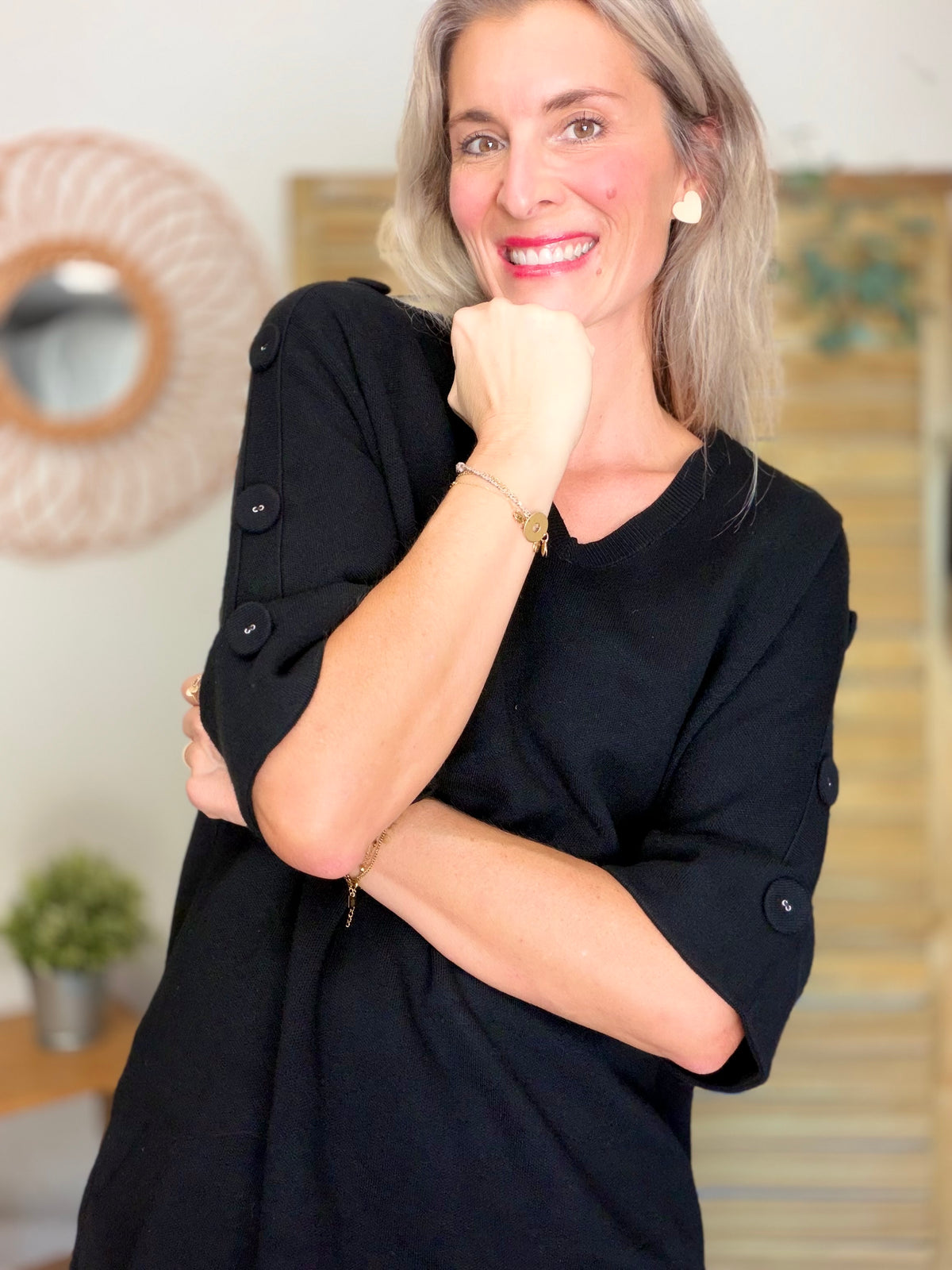 Pull long, col V, ornements boutons CHIARA Noir
