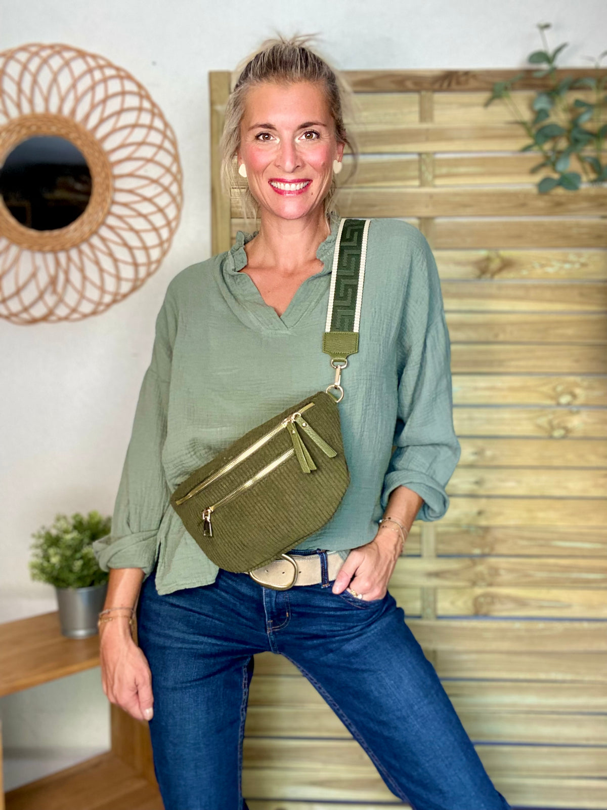 Sac banane L en velours côtelé 2 zips et sangle fantaisie - ASHLY - Kaki