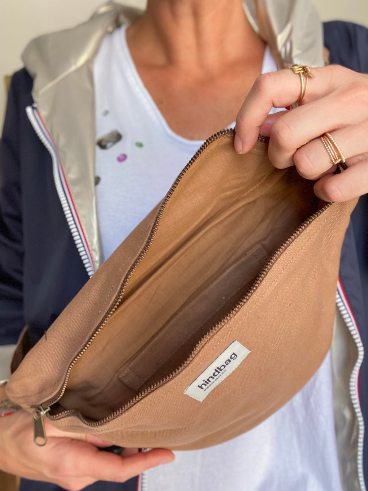 HINDBAG SASHA - Sac banane Cannelle