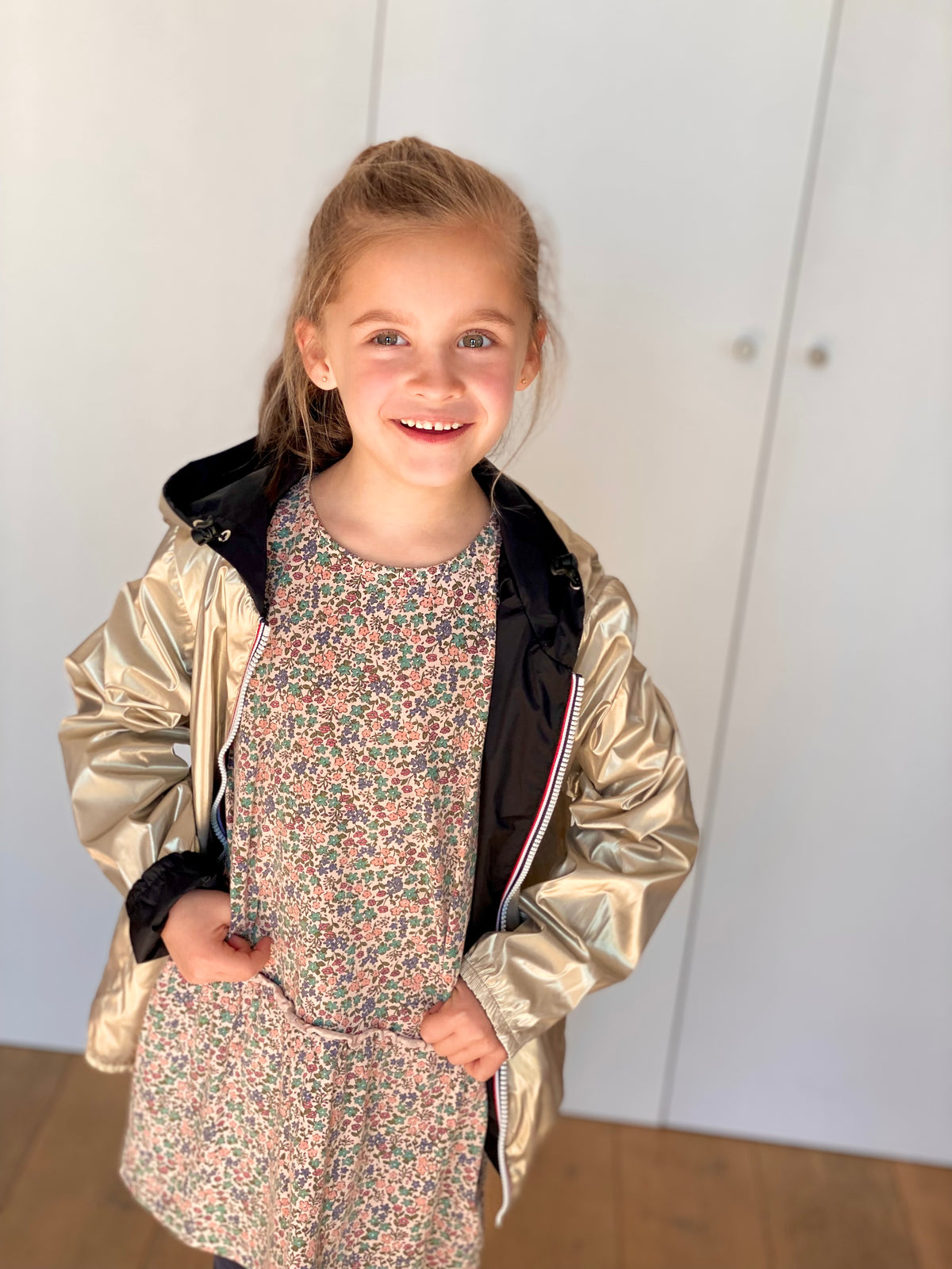LAURA JO - Imperméable réversible léger GARANCE KIDS enfant (mixte) - Noir / Doré (DÉSTOCKAGE sur Taille 6 ans)