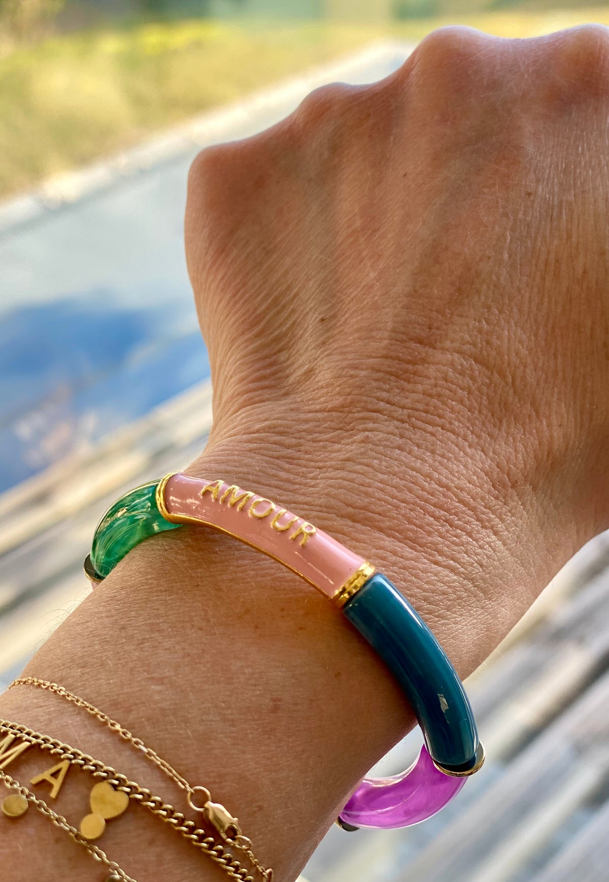 Bracelet élastique en résine multicolore Amour - ELLA (12 coloris au choix)