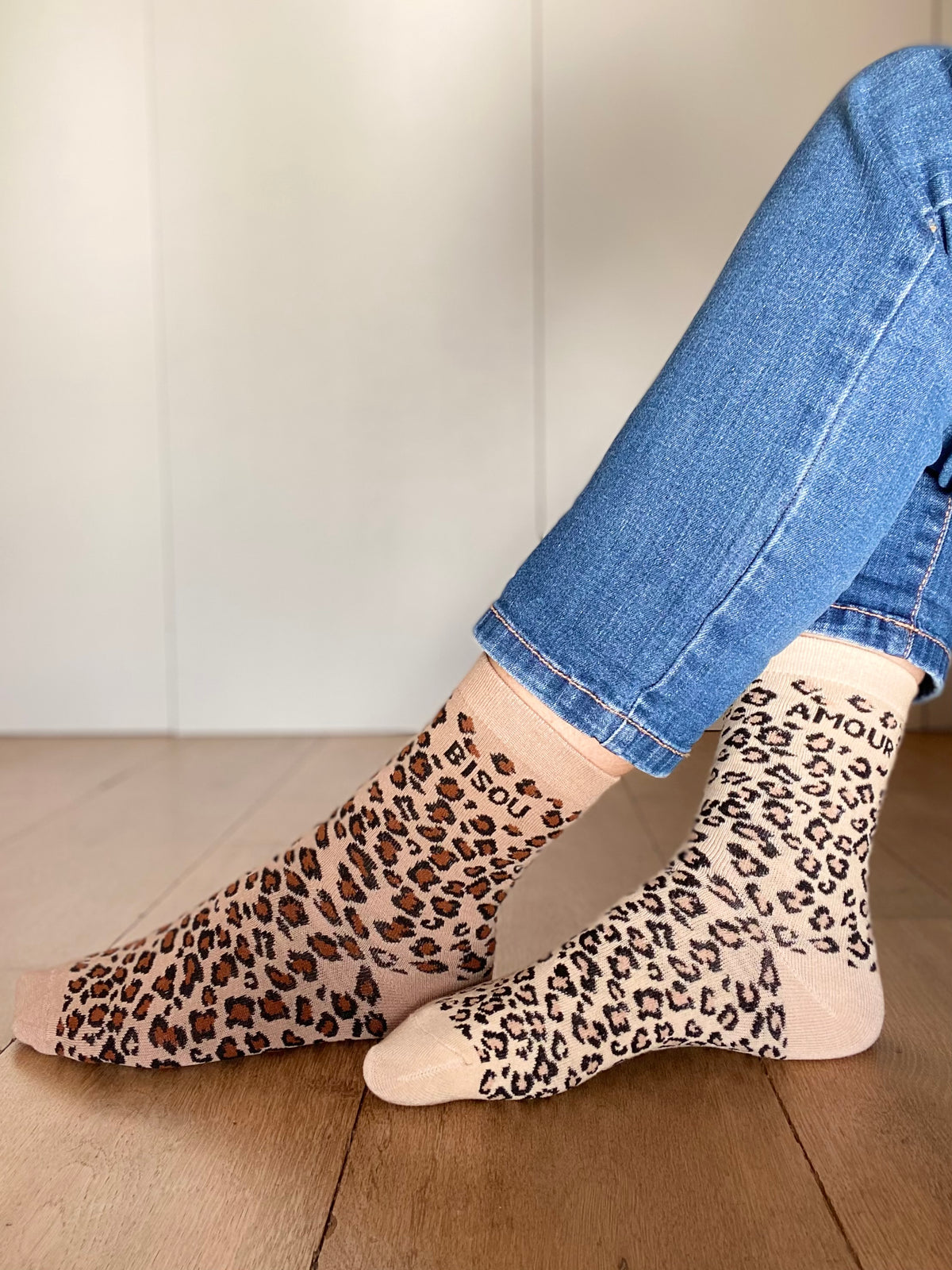 Chaussettes ZORA - Léo🐆 Amour ou Bisou (noir)