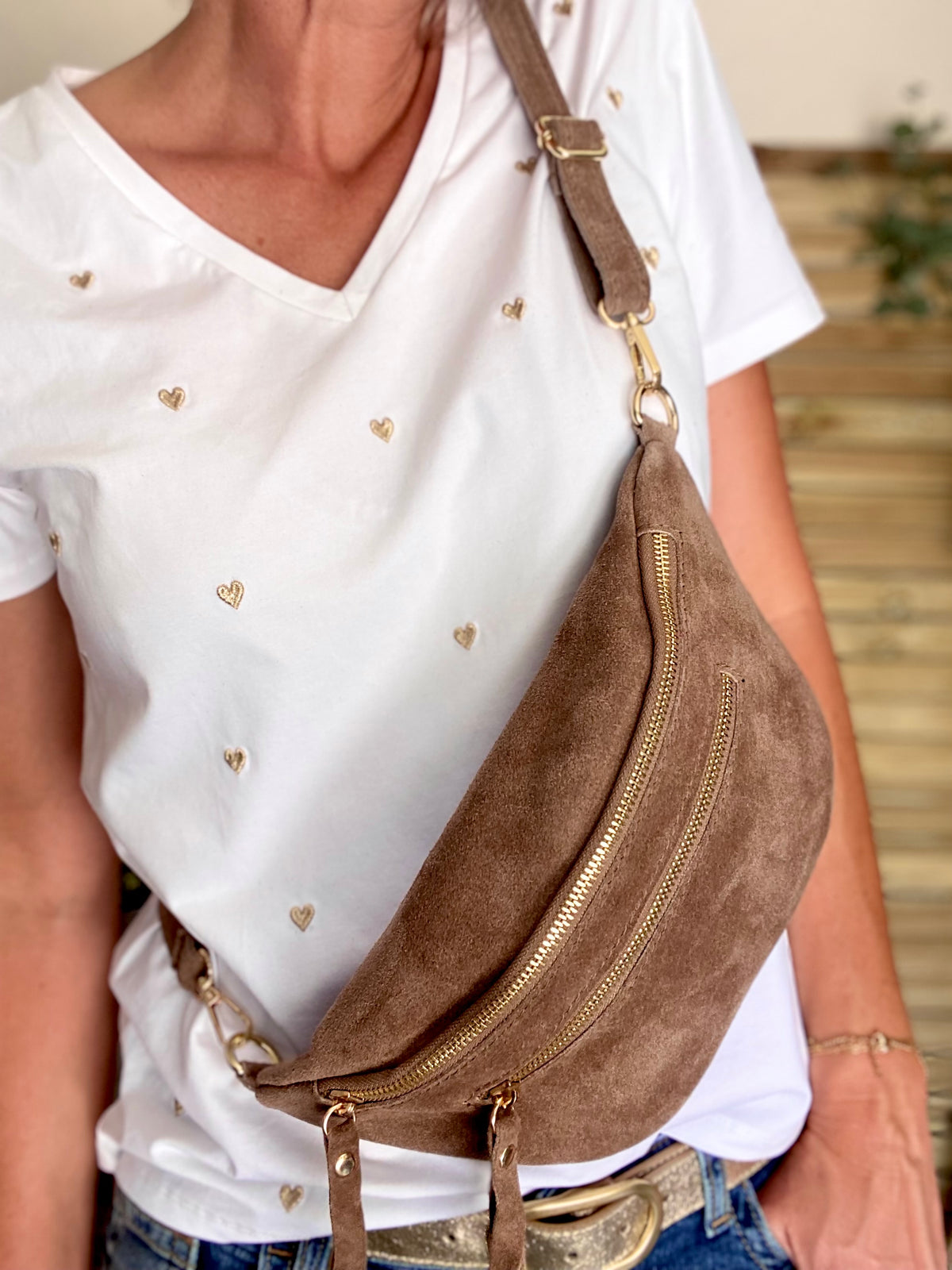 Sac banane avec poche avant, en cuir daim HOLLY - Café