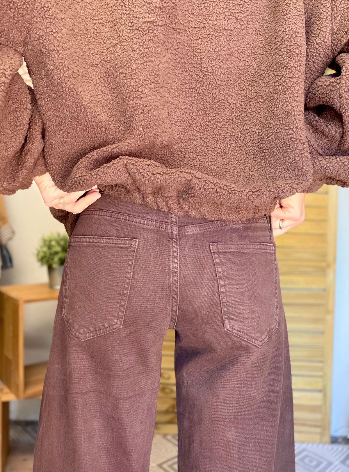 RÉASSORT PRÉVU MI NOVEMBRE • Pantalon Jean coupe barrel LÉON Chocolat