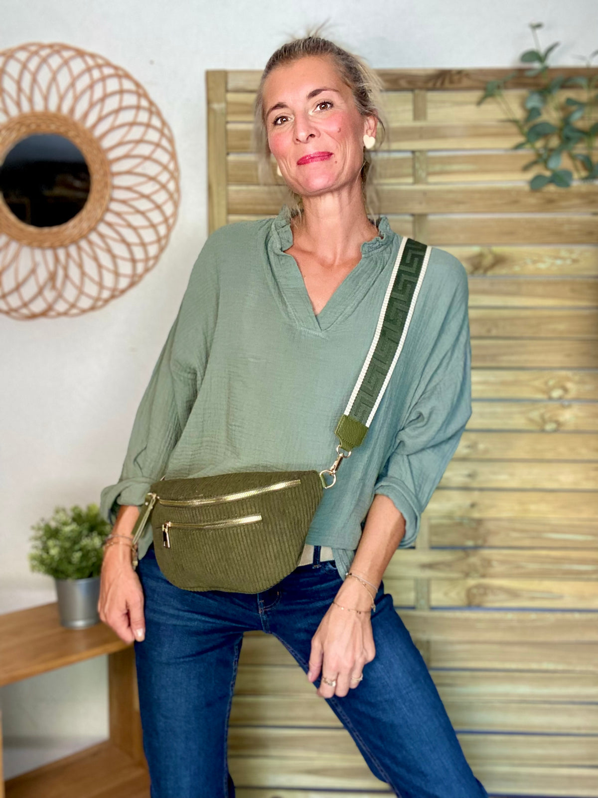 Sac banane L en velours côtelé 2 zips et sangle fantaisie - ASHLY - Kaki