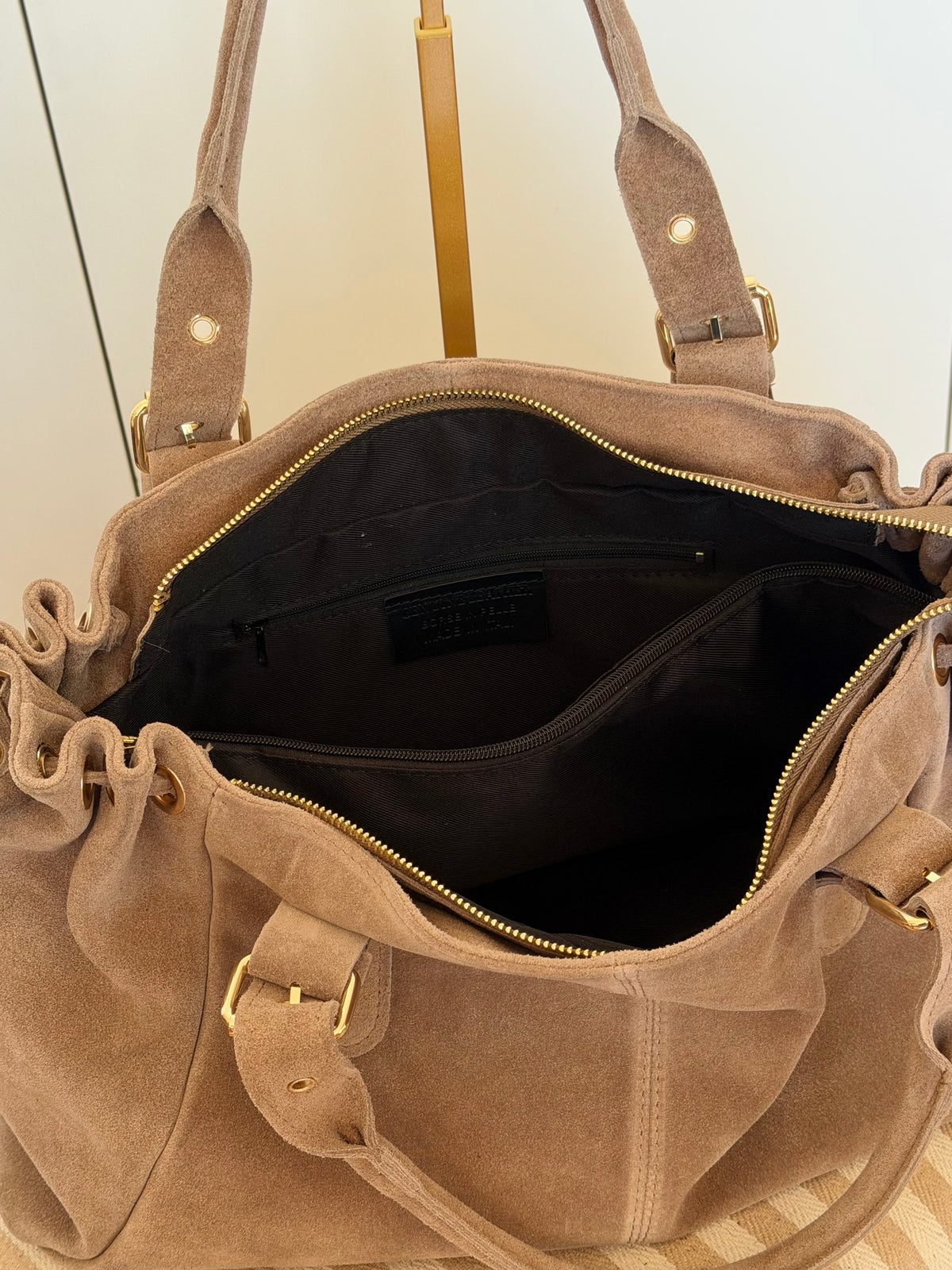 Sac cabas XL en cuir daim • JASPER Taupe