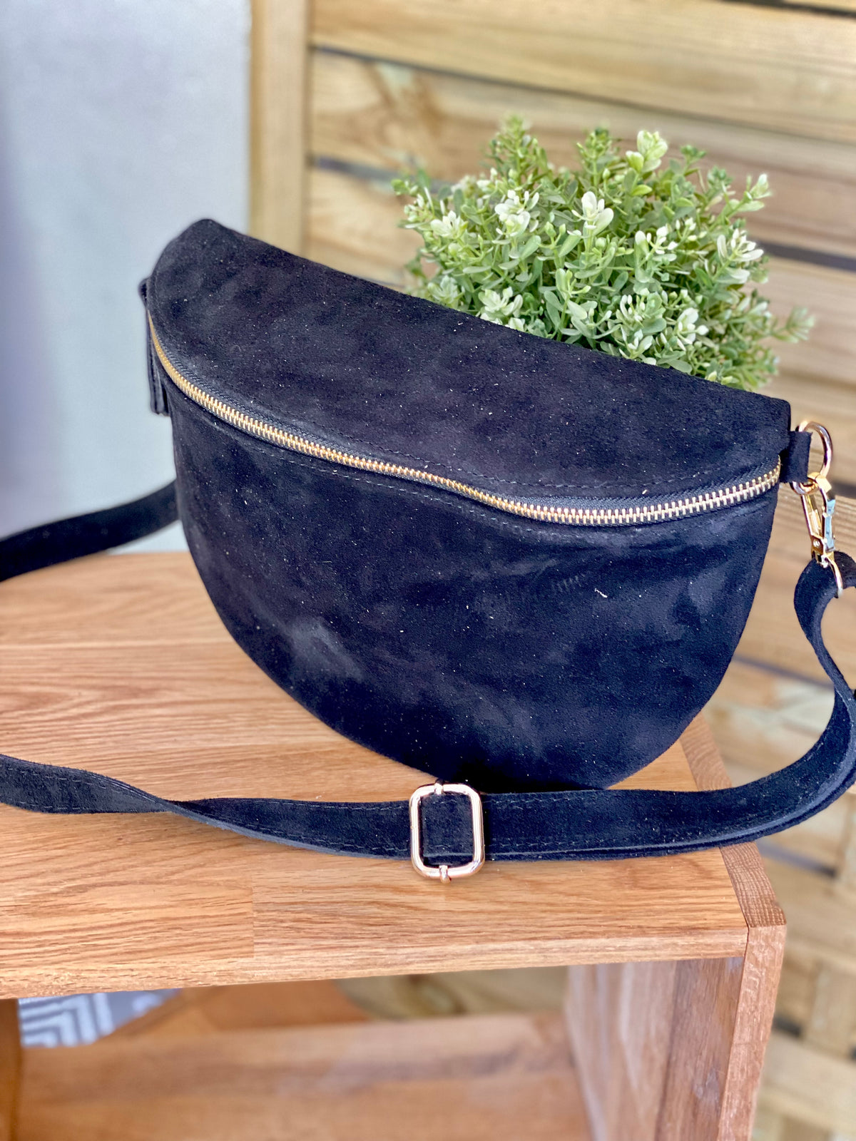 Sac banane XL en cuir velours 30cm JUDY - Noir