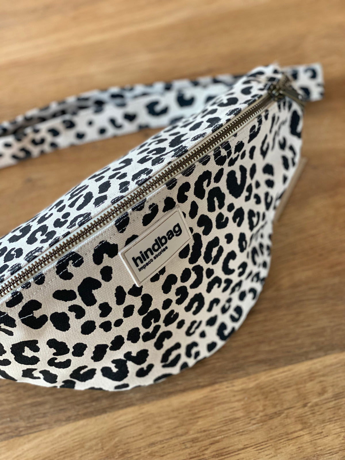 HINDBAG SASHA - Sac banane Léo Écru 🐆🤍