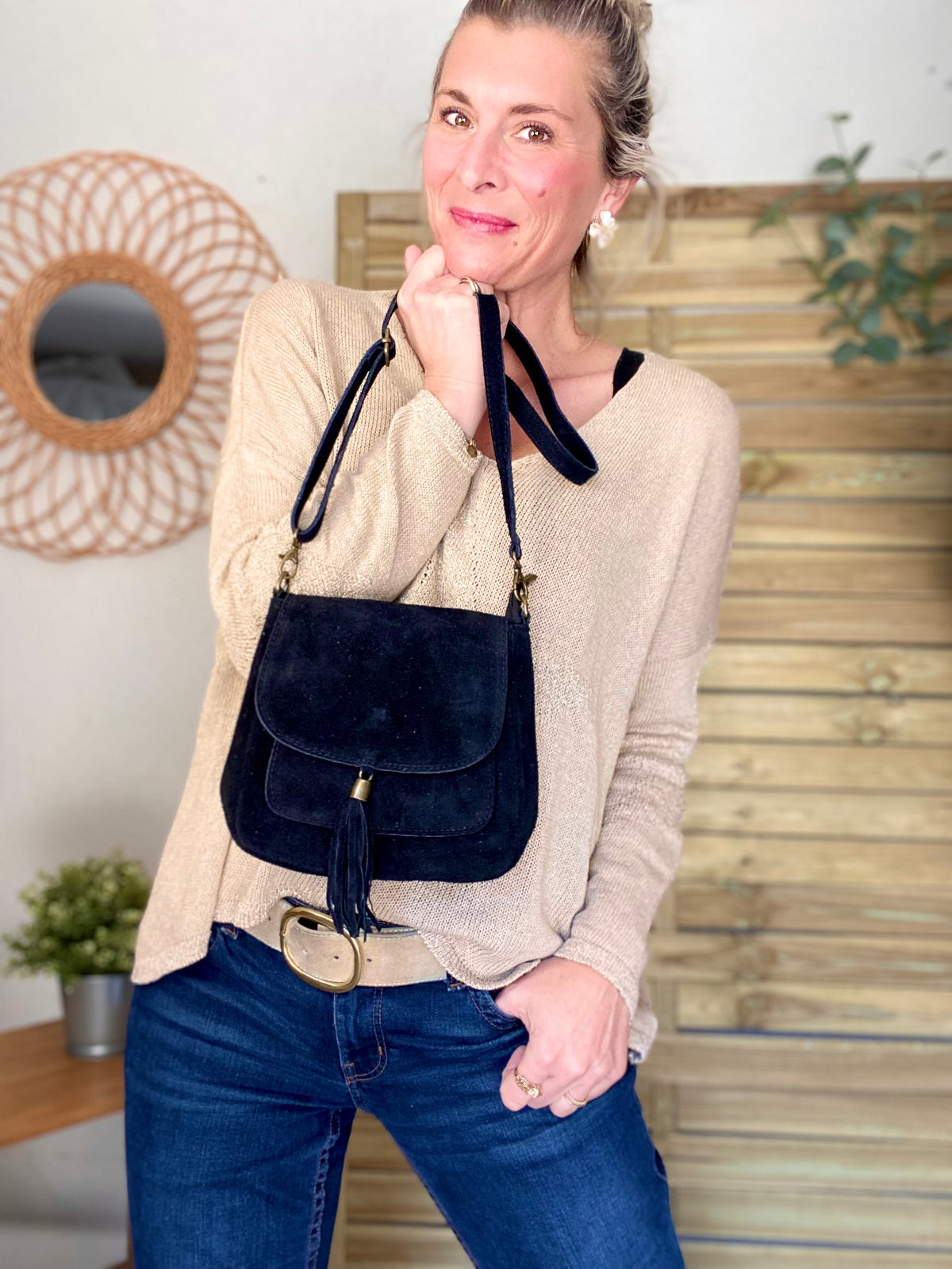 Sac bandoulière en cuir daim HORTENSE - Noir - FIN DE SÉRIE