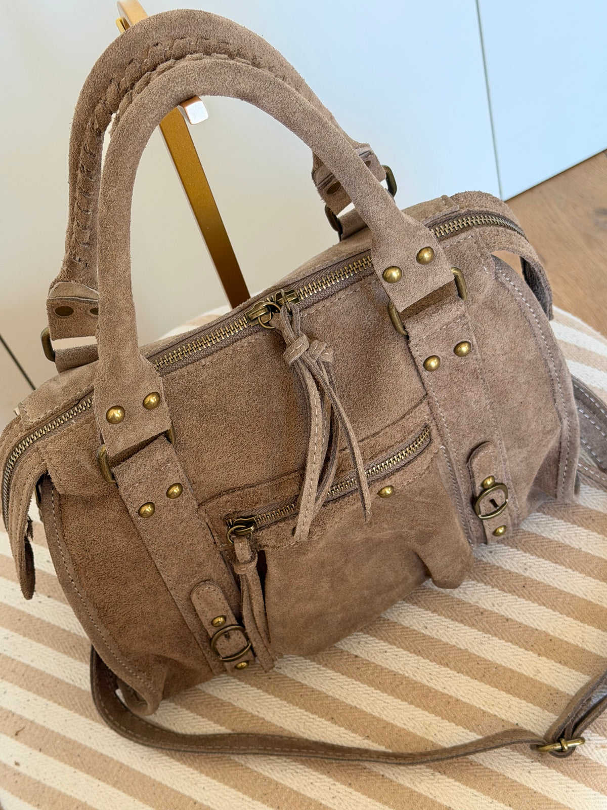 Sac à main en cuir daim • HUNTER Petit format - Taupe