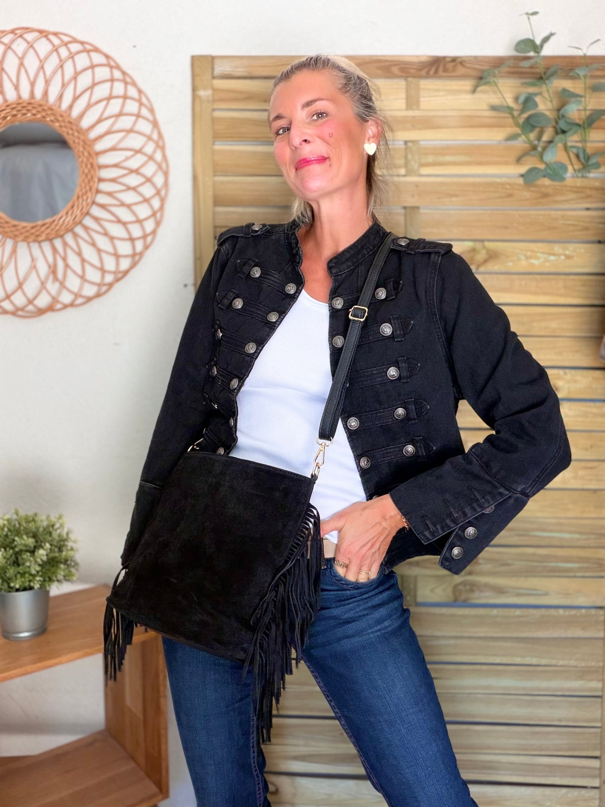 Sac seau en cuir daim avec franges KYLIE - Noir
