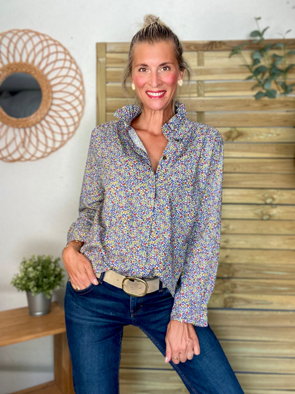 Chemise imprimée Liberty bleu, col victorien volanté CHARLOTTE - FIN DE SÉRIE