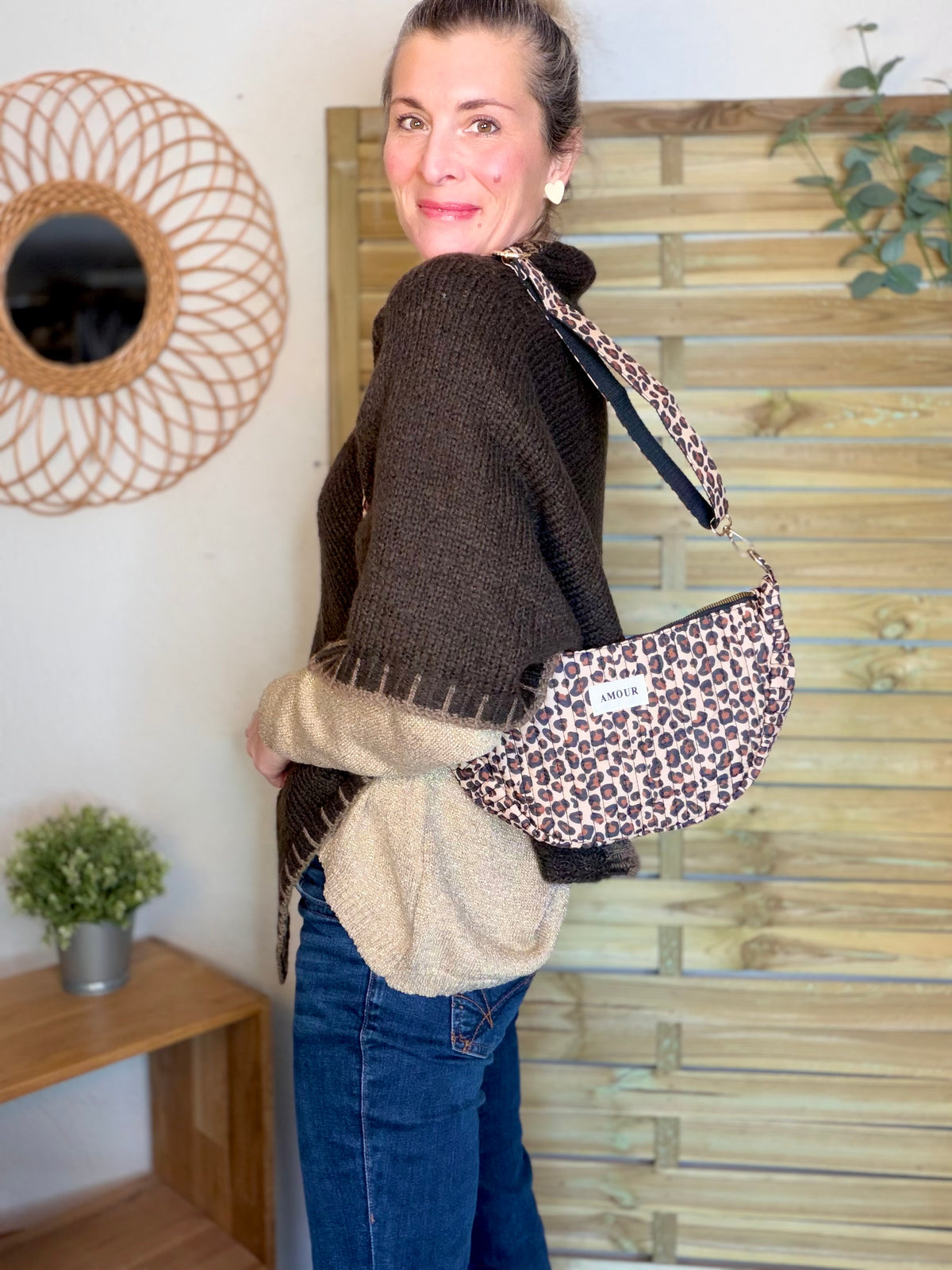 Sac demi-lune matelassé Amour JILL - Léo 🐆 - FIN DE SÉRIE
