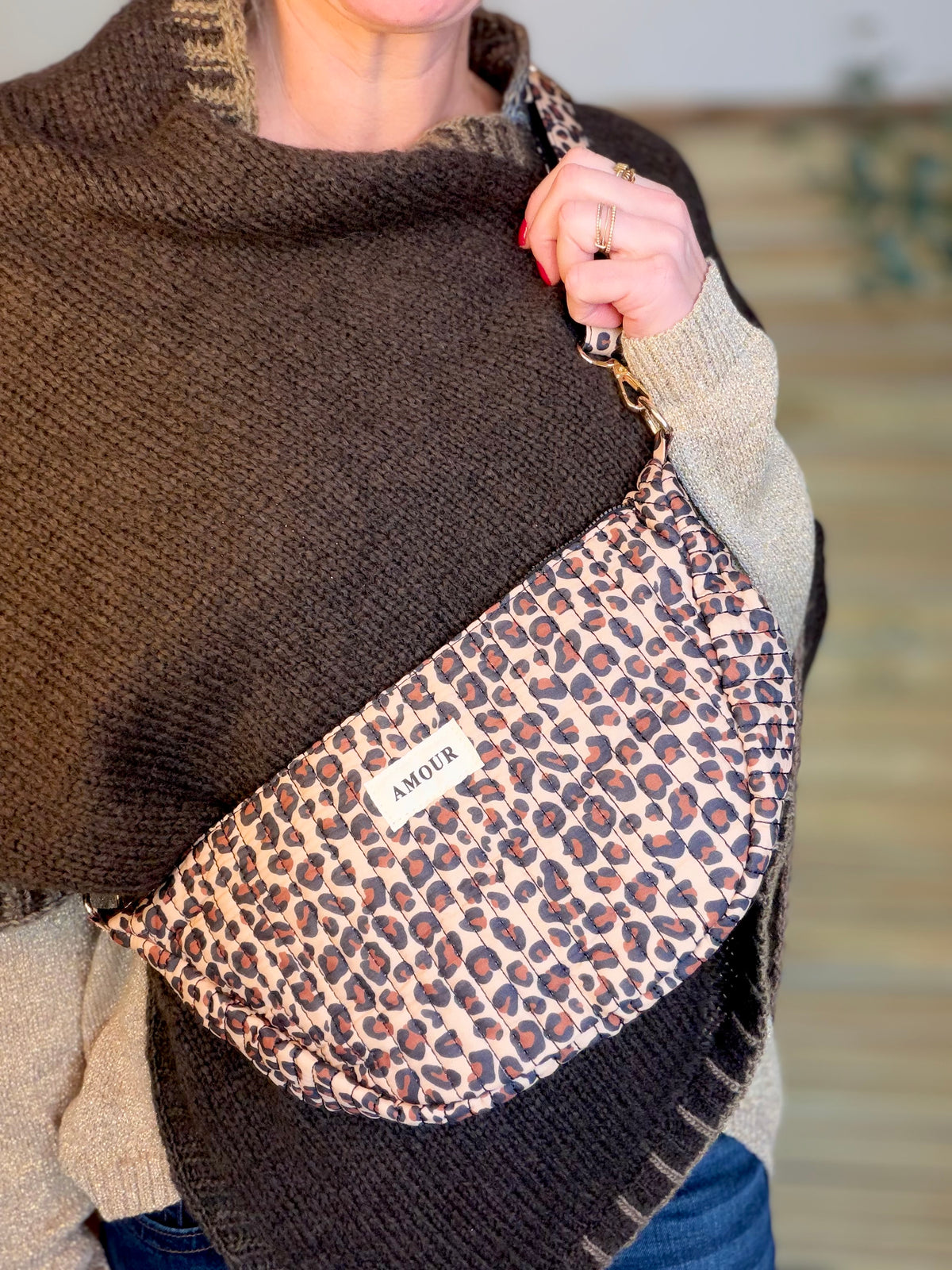 Sac demi-lune matelassé Amour JILL - Léo 🐆 - FIN DE SÉRIE