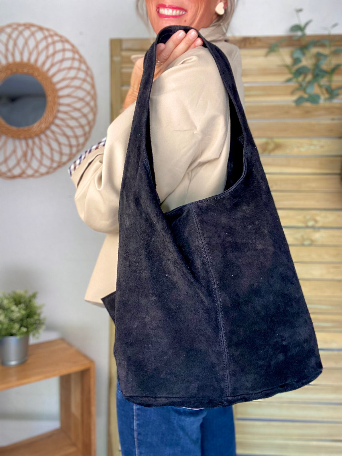 Sac cabas hobo cuir daim MARLON - Noir