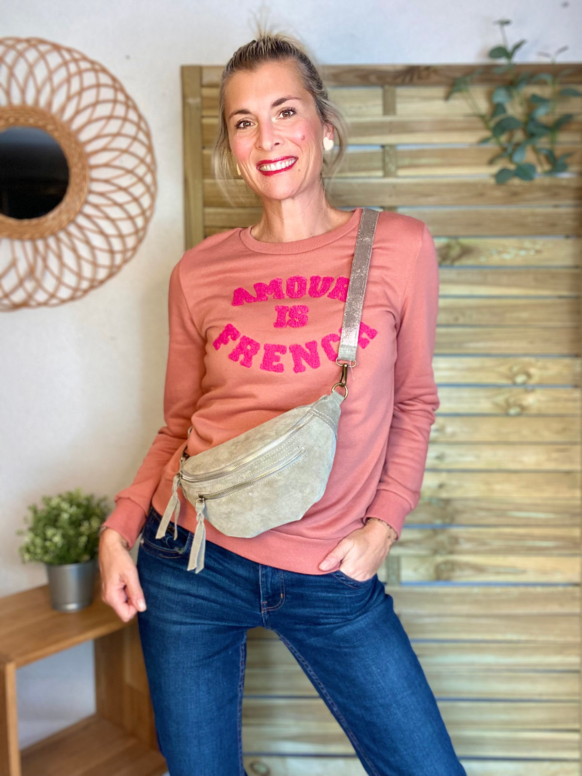 Sweat AMOUR IS FRENCH - OPHELIA - Vieux rose / Fuschia