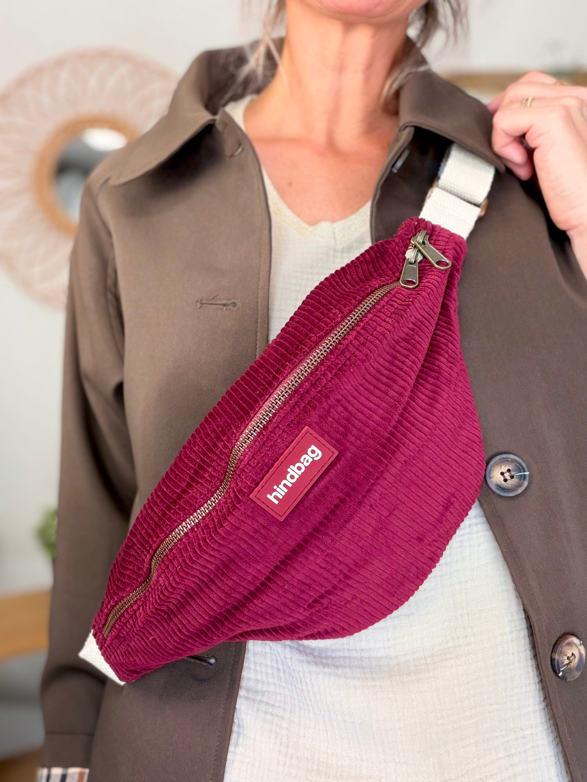 HINDBAG OLIVIA - Sac banane Velours Bordeaux