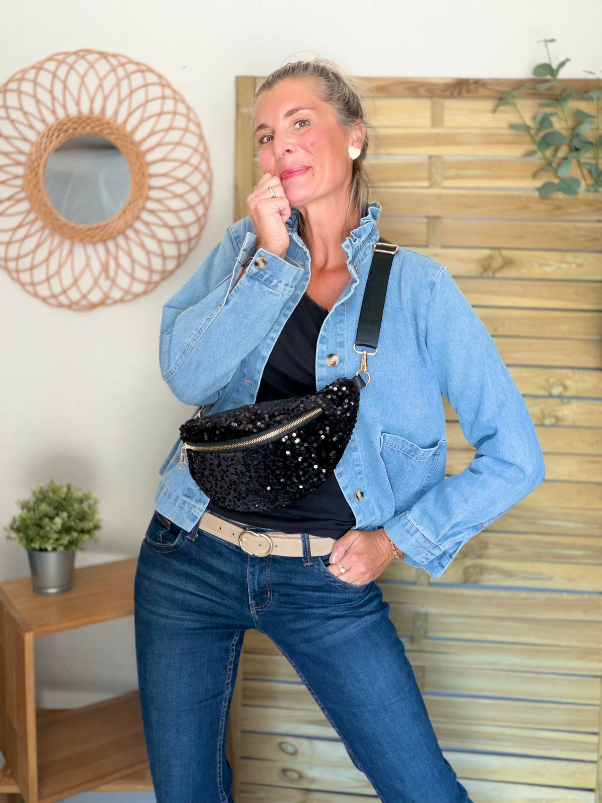 ⚡️ ARRIVAGE - Sac banane velours à sequins DAISY - Noir