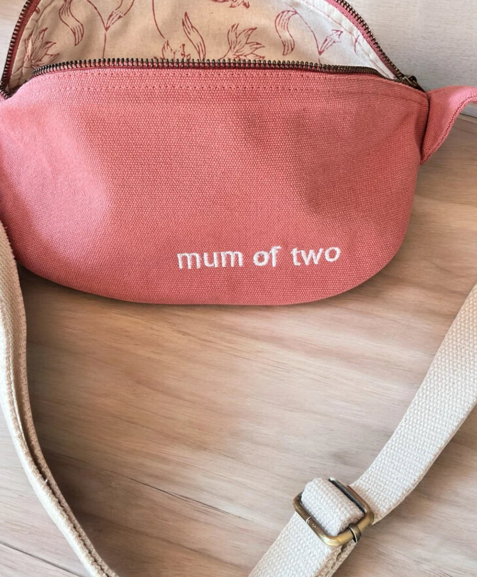 Sac banane en toile MUM OF - Rose - FAMILY IMPACT STORIES - FIN DE SÉRIE