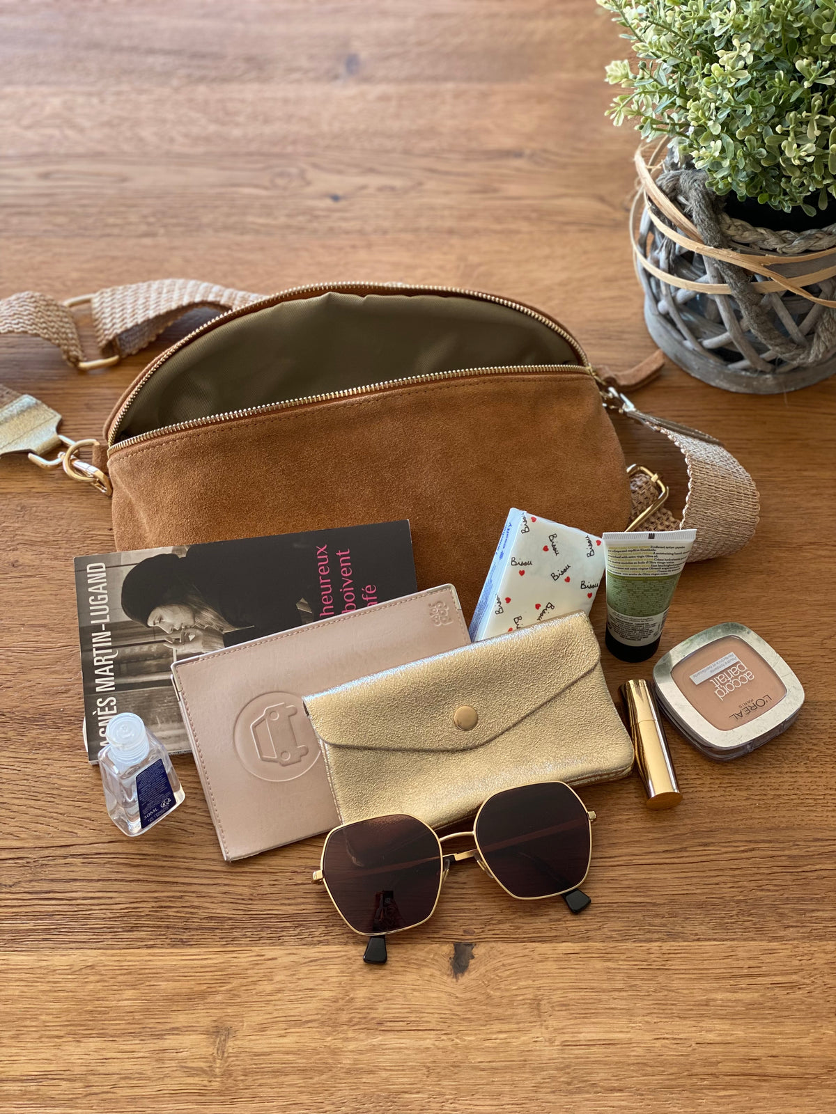 Sac banane XL en cuir velours 30cm JUDY - Beige