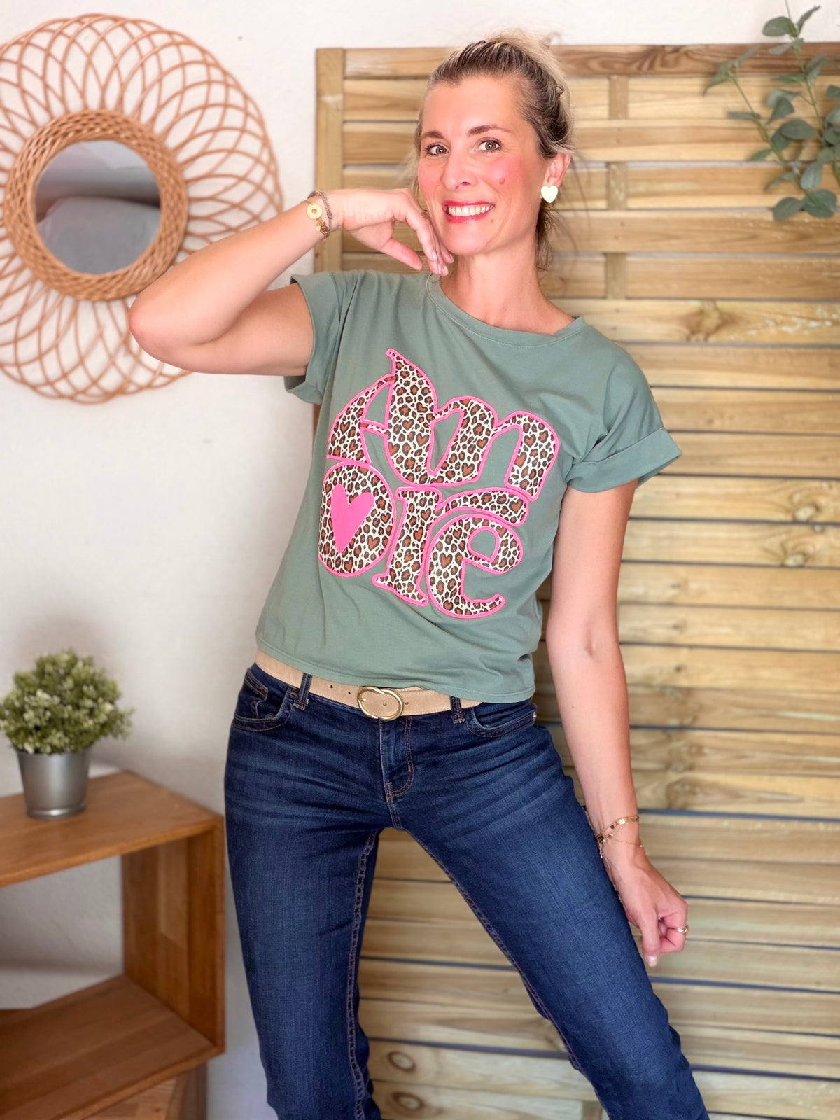 Tee shirt AMORE Léo URSULA Kaki - FIN DE SÉRIE