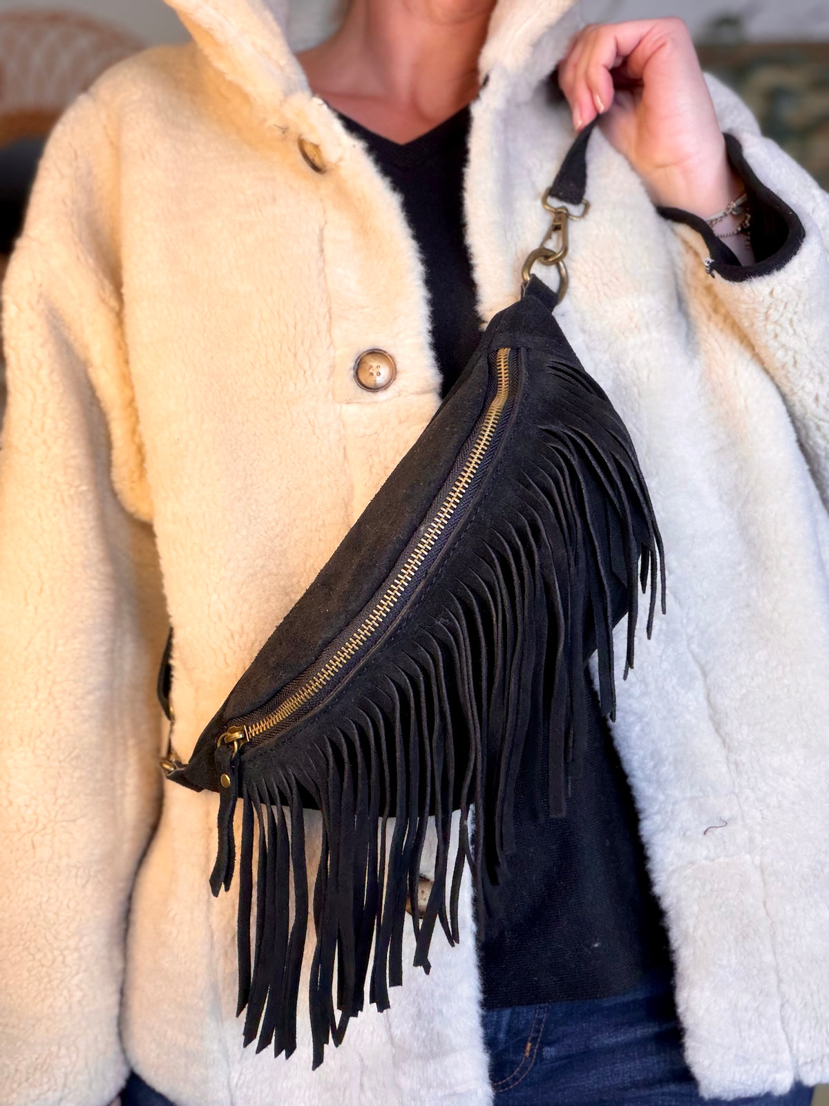 Sac banane avec franges en cuir daim - PIETRA - Noir - FIN DE SÉRIE