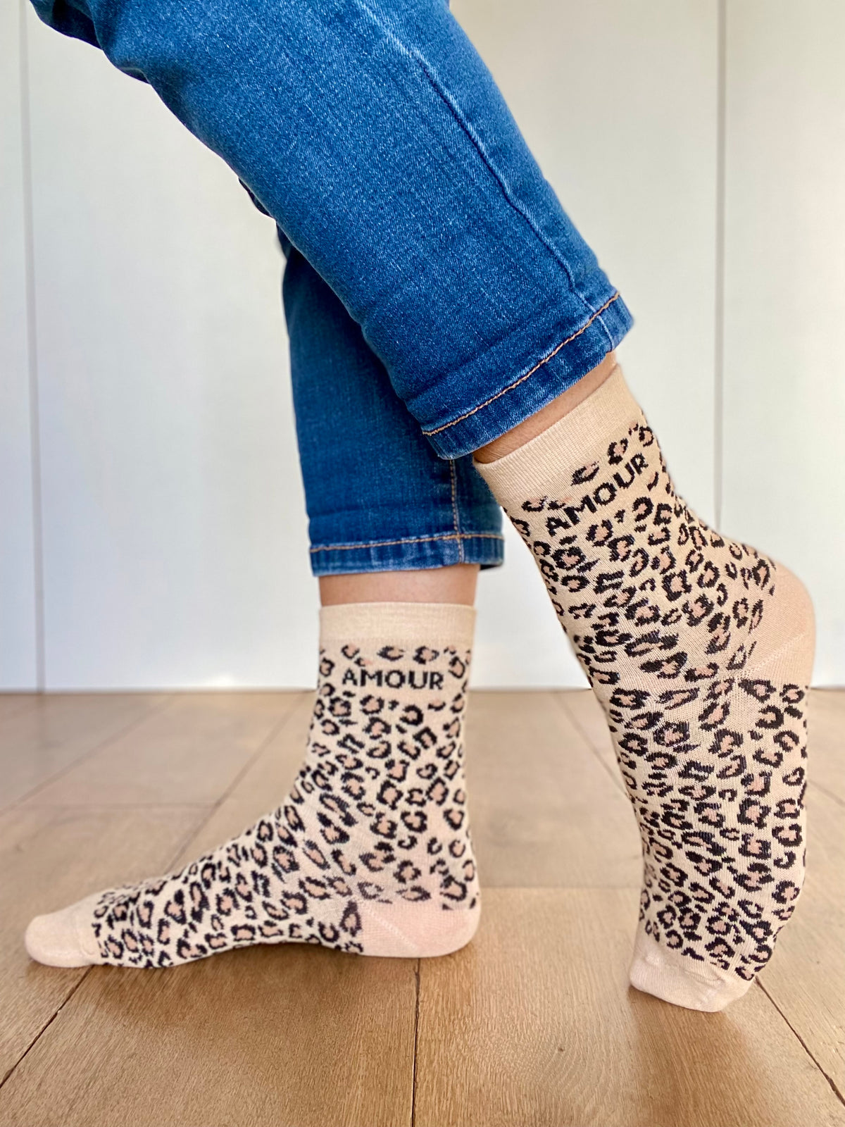Chaussettes ZORA - Léo🐆 Amour ou Bisou (noir)