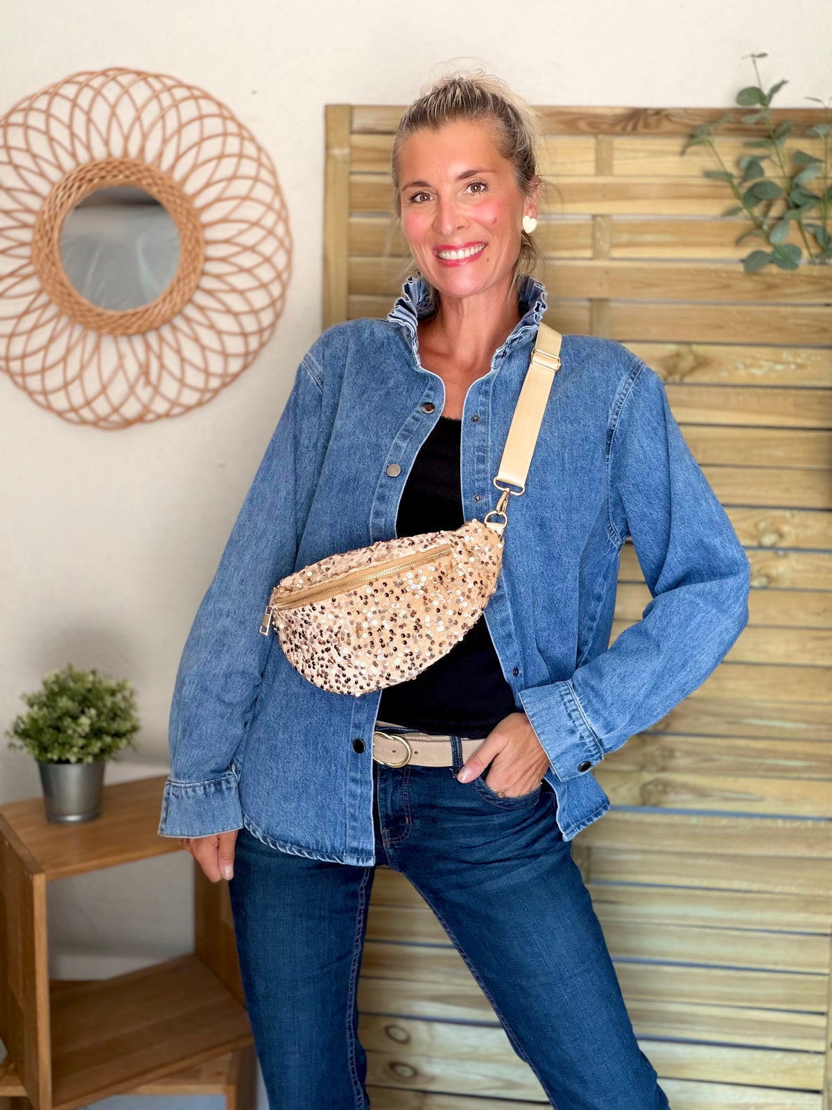 ⚡️ ARRIVAGE - Sac banane velours à sequins DAISY - Beige Or