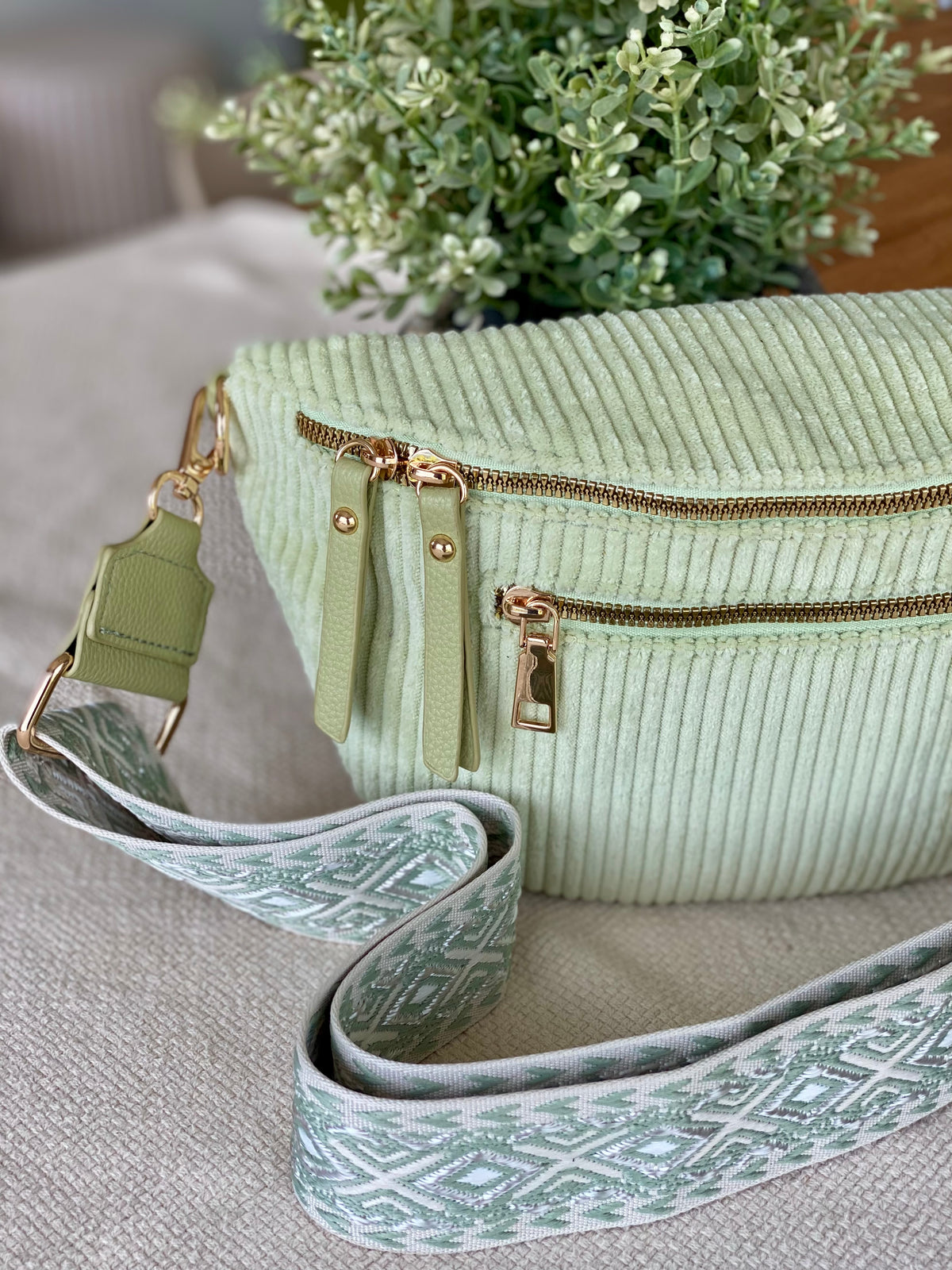 Sac banane L en velours côtelé 2 zips et sangle bicolore - ASHLY - Vert d’eau • FIN DE SÉRIE