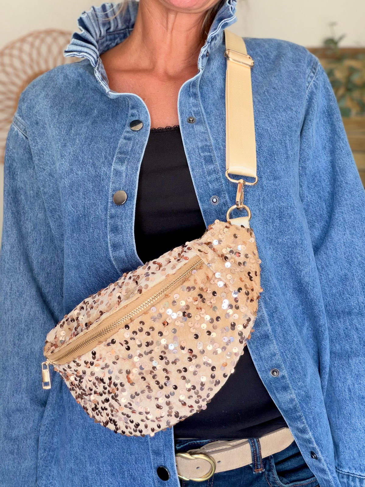 ⚡️ ARRIVAGE - Sac banane velours à sequins DAISY - Beige Or