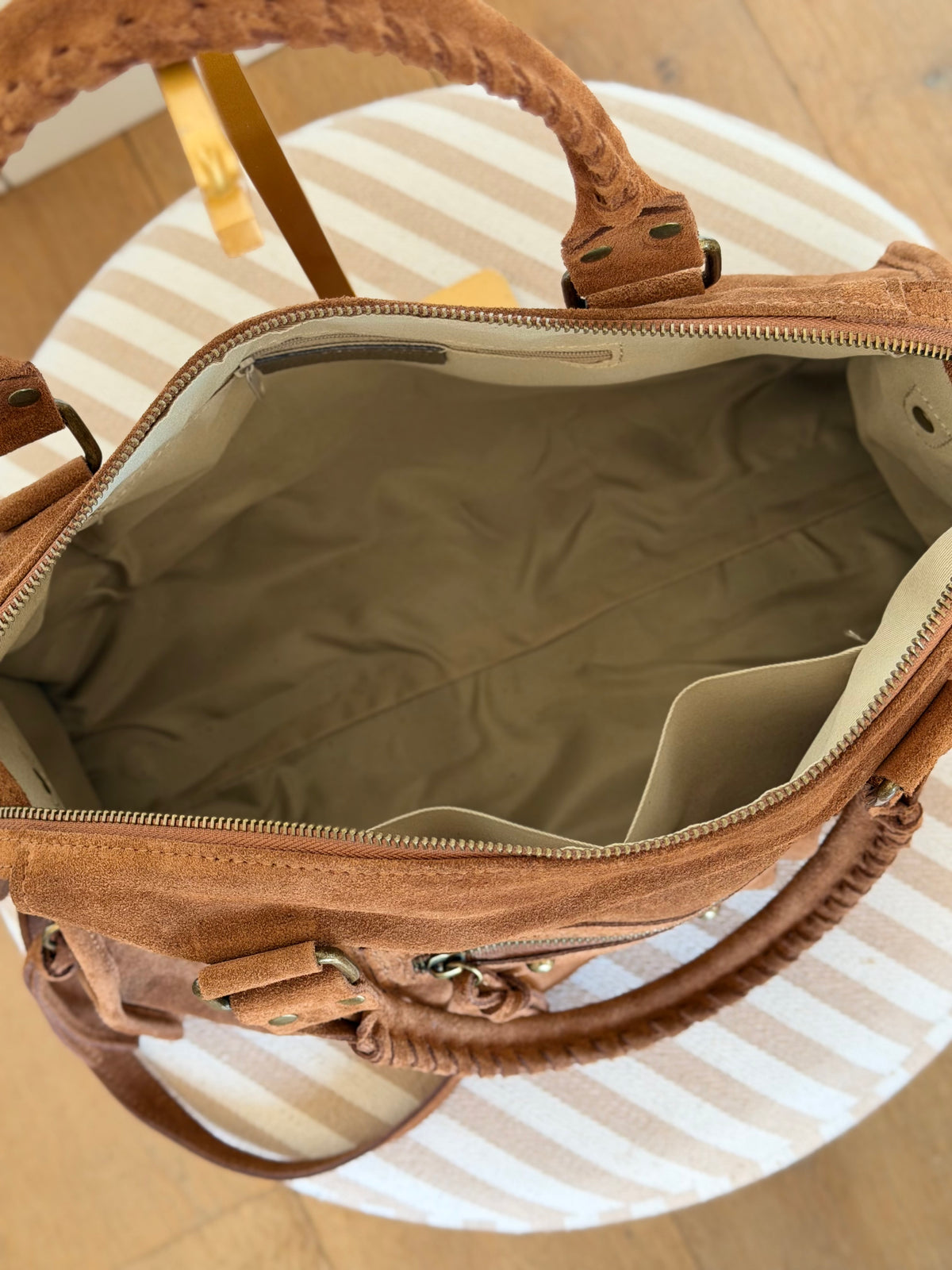 Sac cabas XL en cuir daim • HUNTER Camel