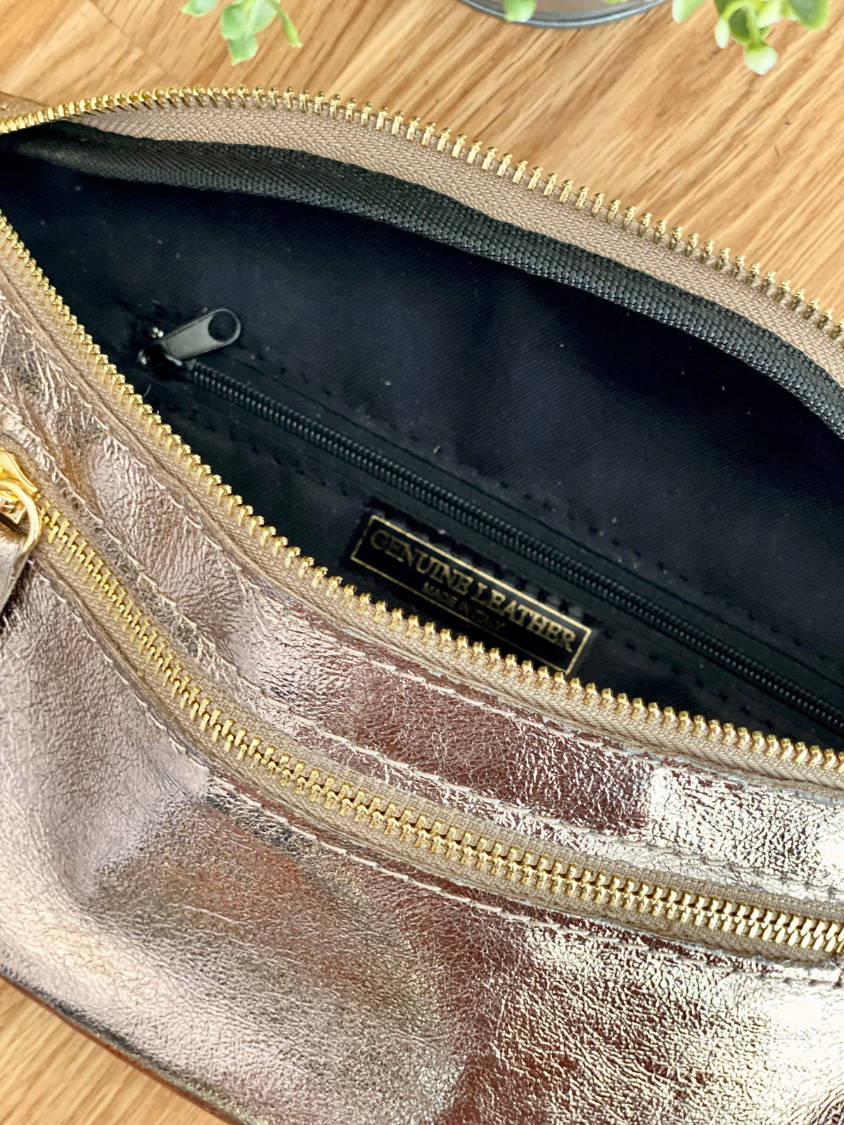 Sac banane en cuir irisé ERYN - Bronze (9 coloris)