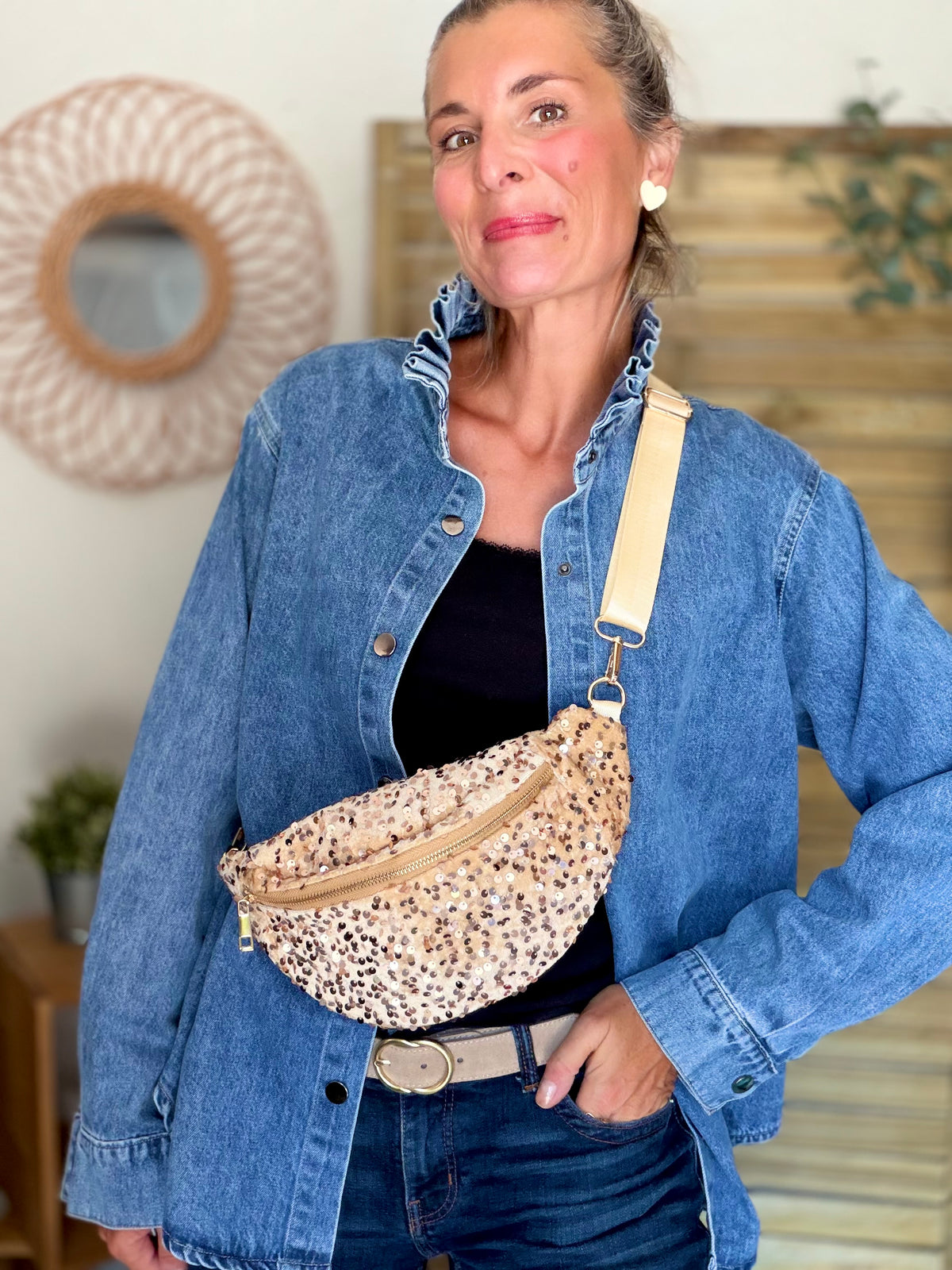 ⚡️ ARRIVAGE - Sac banane velours à sequins DAISY - Beige Or