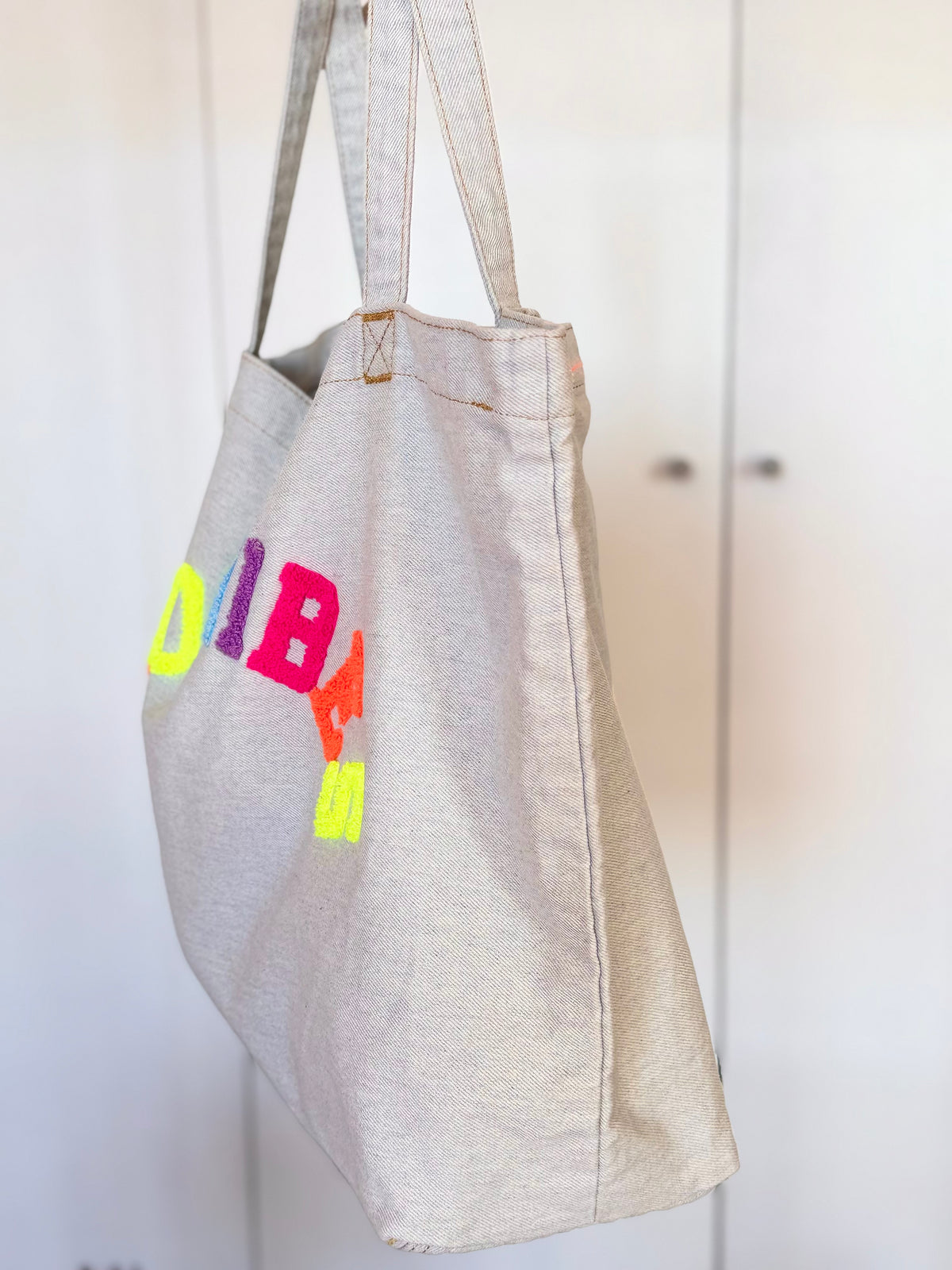 Grand cabas Tote bag GOOD VIBES Jean bleu delavé VANINA - FIN DE SÉRIE