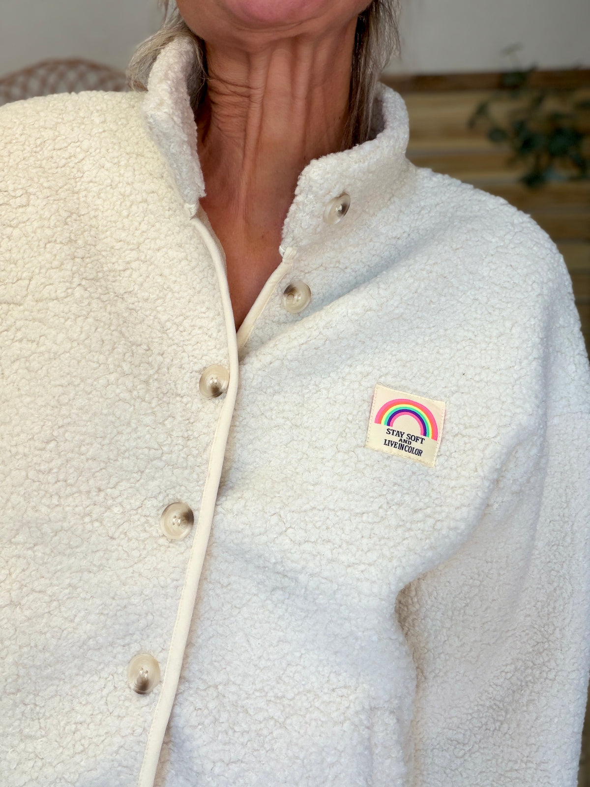 Veste Sherpa boutonnée écusson Arc-en-ciel ÉNORA Beige