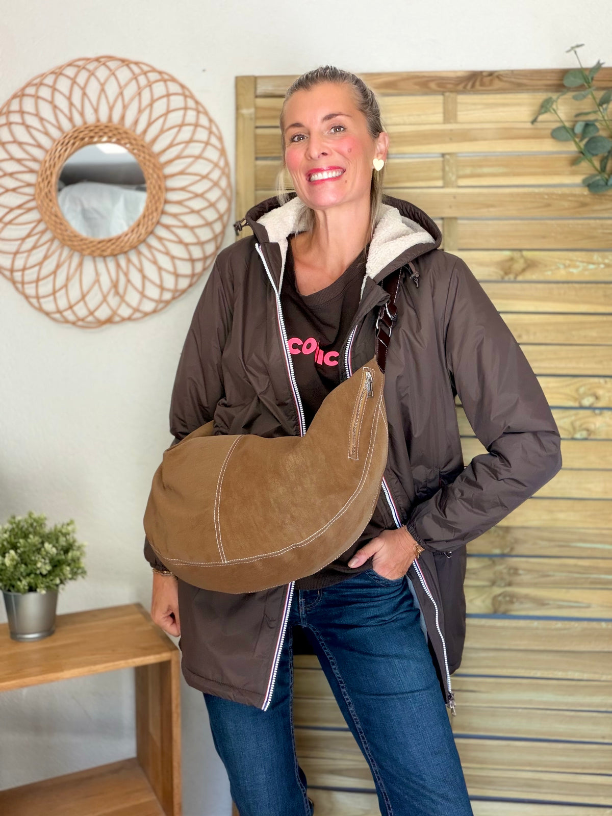 Sac besace XXL en simili cuir brossé - HAROLD Taupe
