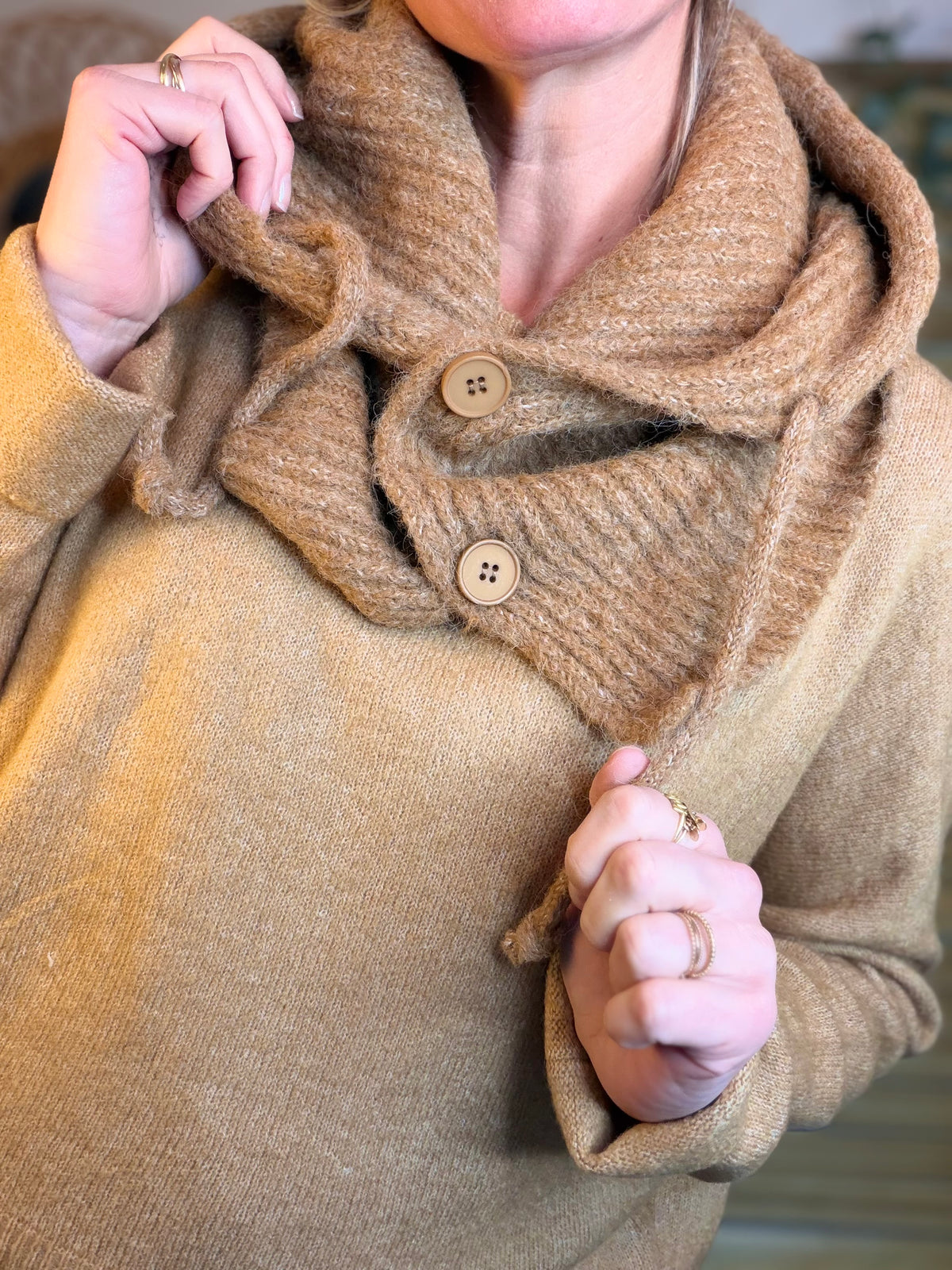 Col cagoule LORIE en maille avec boutons - Camel