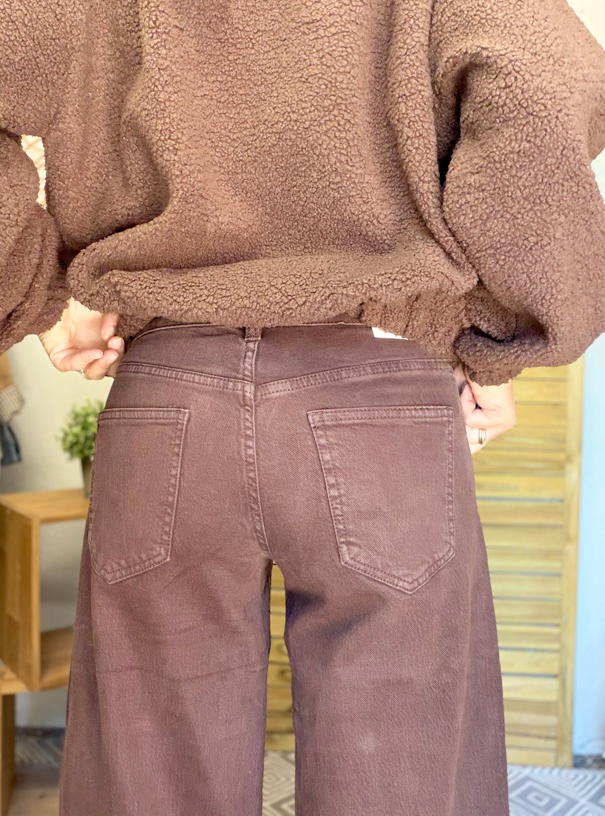 RÉASSORT PRÉVU MI NOVEMBRE • Pantalon Jean coupe barrel LÉON Chocolat