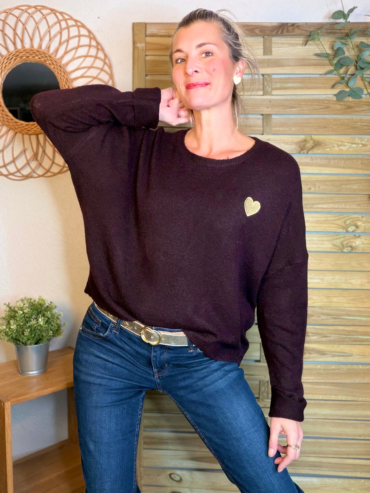 Pull léger en maille cœur doré brodé 💛 MELISSA - Aubergine