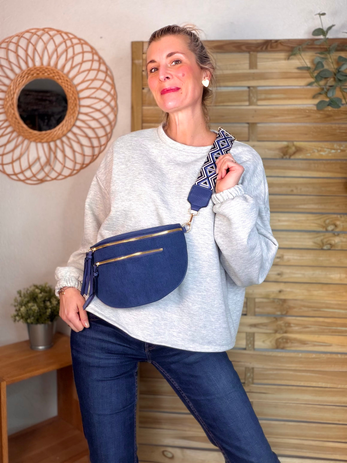 Sac banane en velours côtelé, sangle fantaisie - KATY - Bleu marine - FIN DE SÉRIE