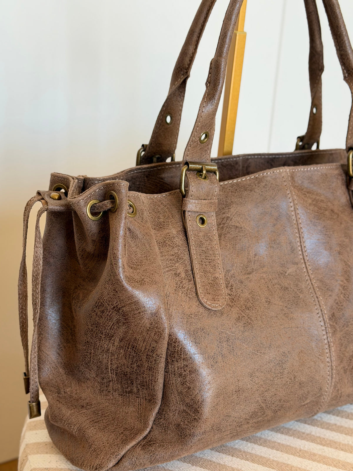 Sac cabas XL en cuir vieilli • COOPER Taupe