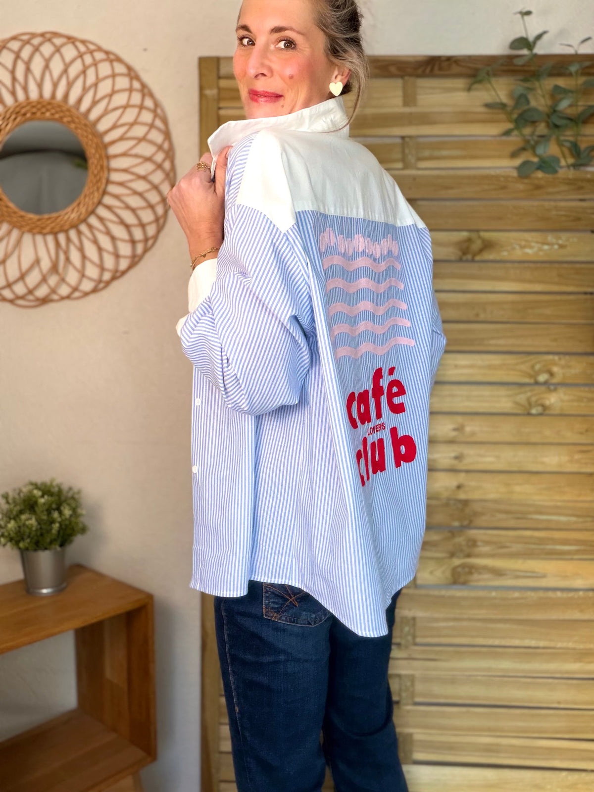 Chemise bleue rayée brodée CAFÉ LOVERS CLUB - LISA - FIN DE SÉRIE
