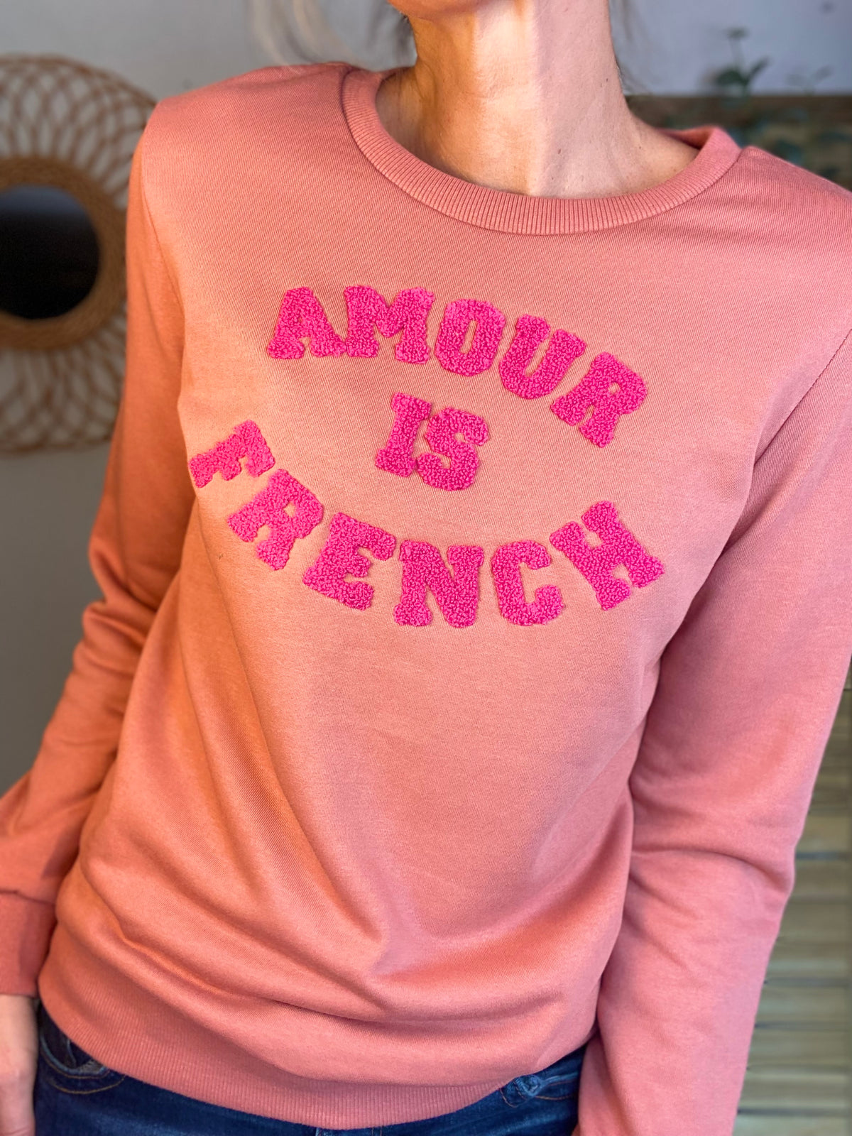 Sweat AMOUR IS FRENCH - OPHELIA - Vieux rose / Fuschia