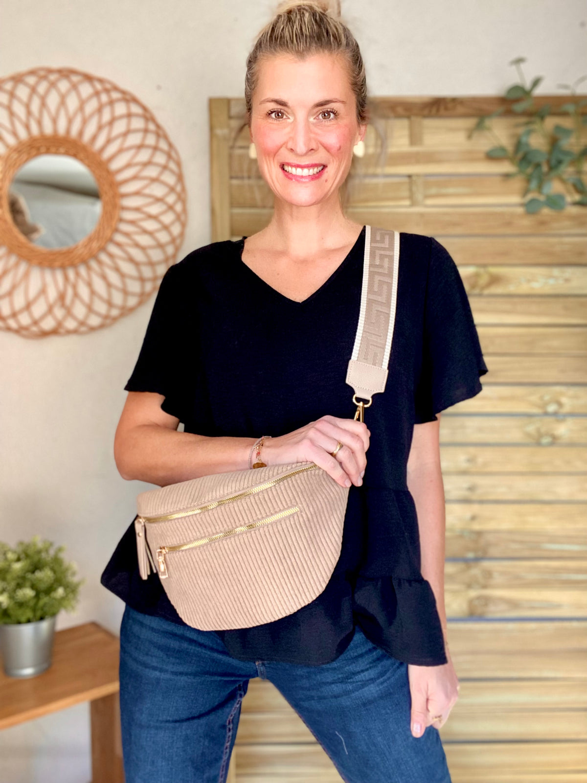 Sac banane XL en velours côtelé 2 zips et sangle fantaisie - WENDY - Taupe