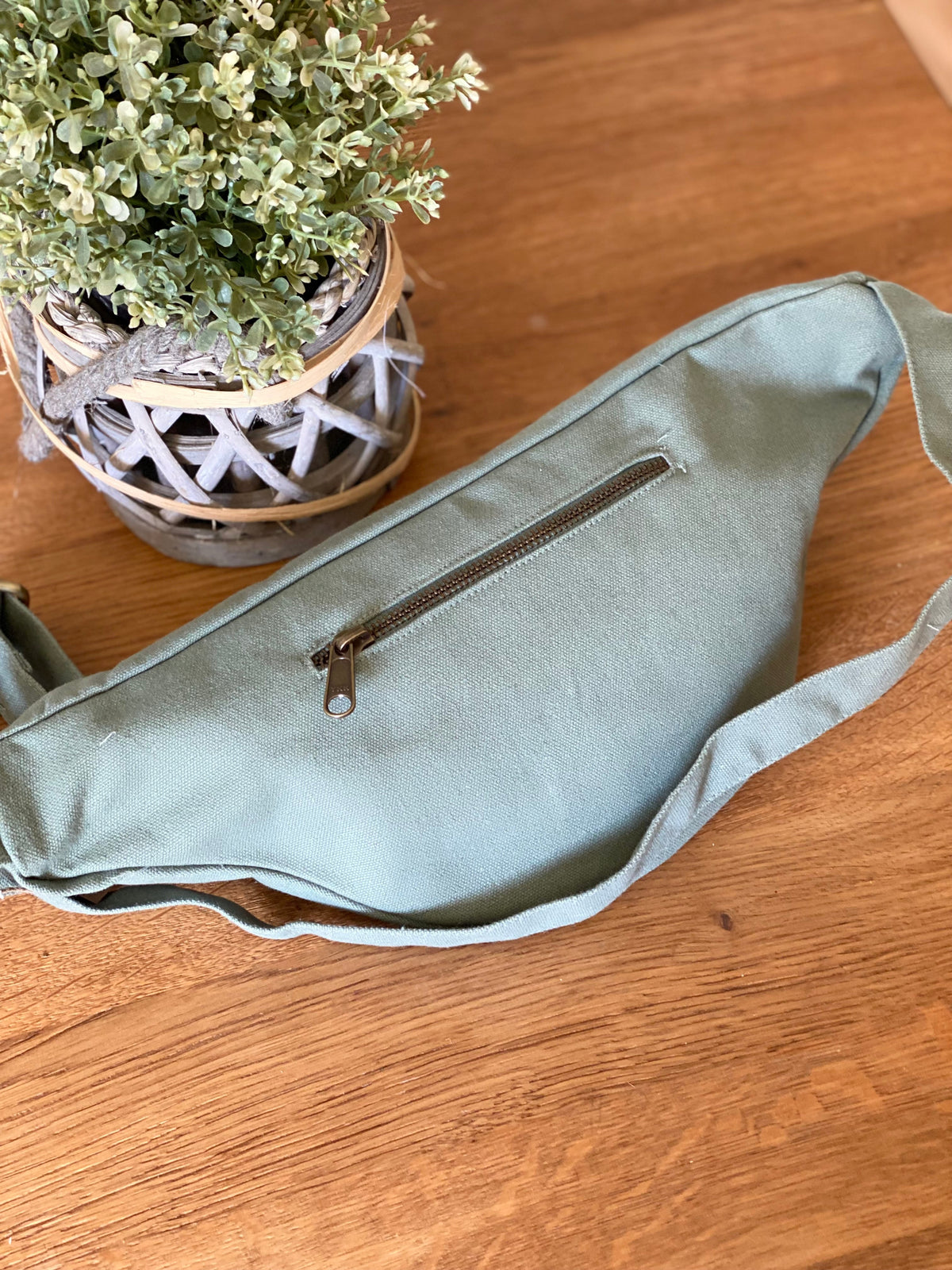 HINDBAG SASHA - Sac banane Vert sauge