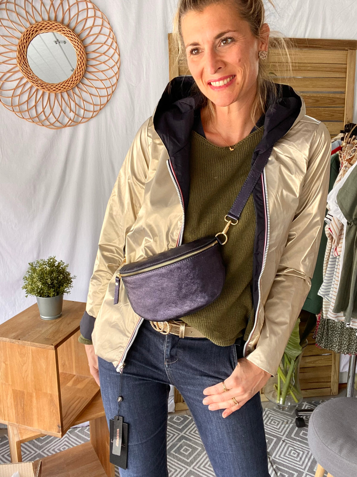 Sac banane en cuir irisé 24cm ROMY bleu marine (12 coloris)