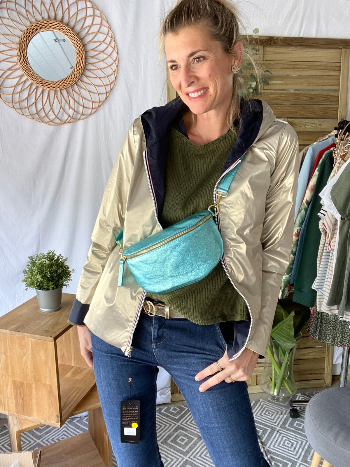 Sac banane M en cuir irisé 24cm ROMY Turquoise (12 coloris)