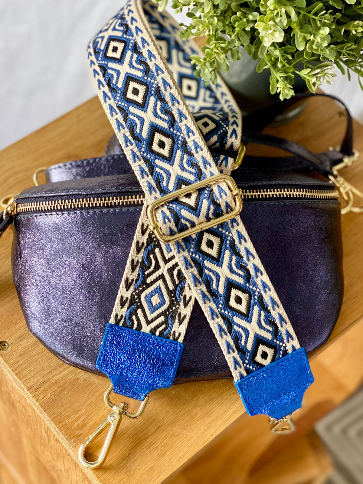 Sac banane en cuir irisé 24cm ROMY bleu marine (12 coloris)