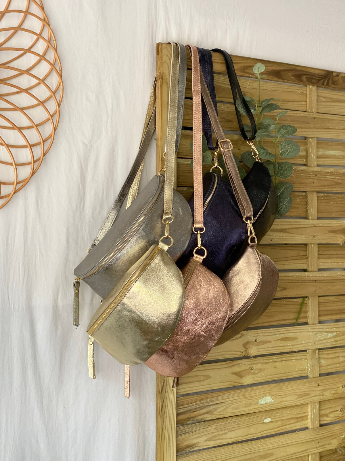 Sac banane L en cuir irisé 28cm - JOYCE - Noir (6 coloris)