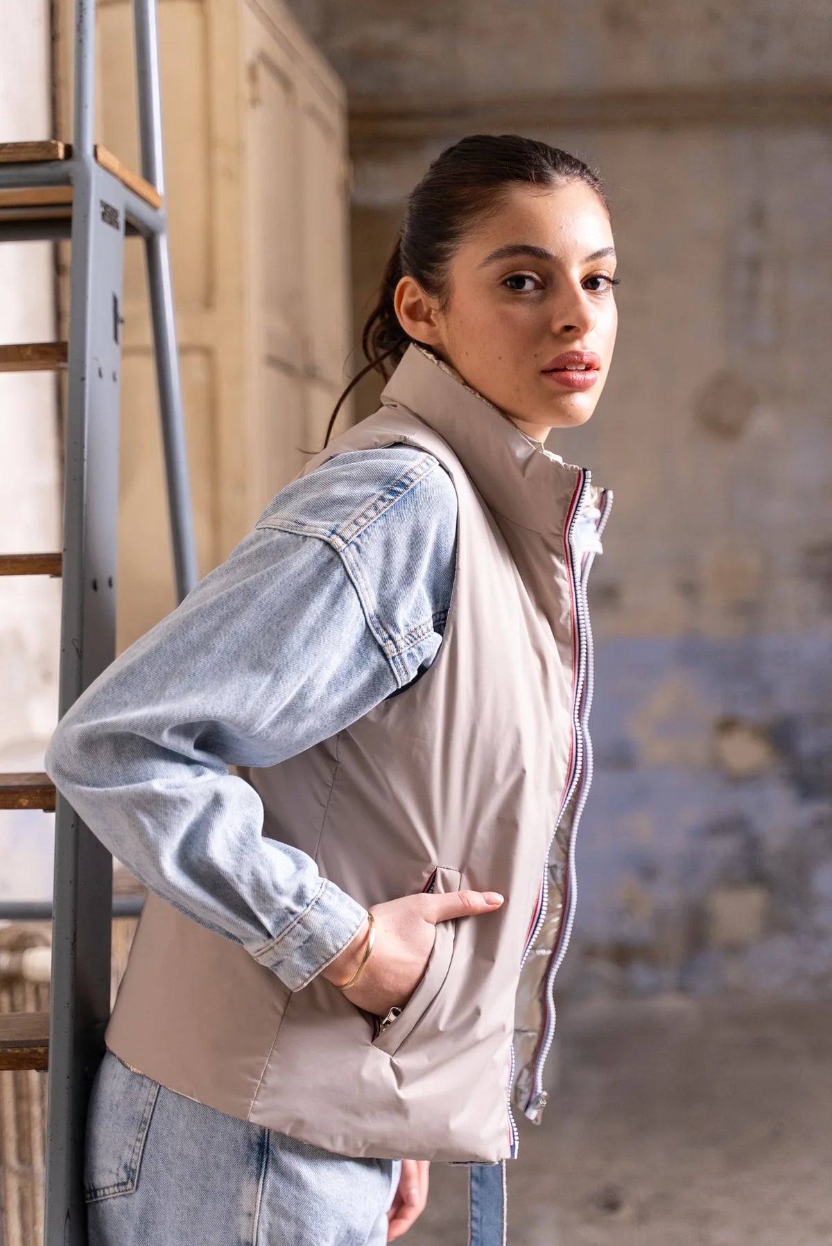 Doudoune ADÈLE sans manche réversible rembourrée - Beige / Or - LAURA JO - FIN DE SÉRIE